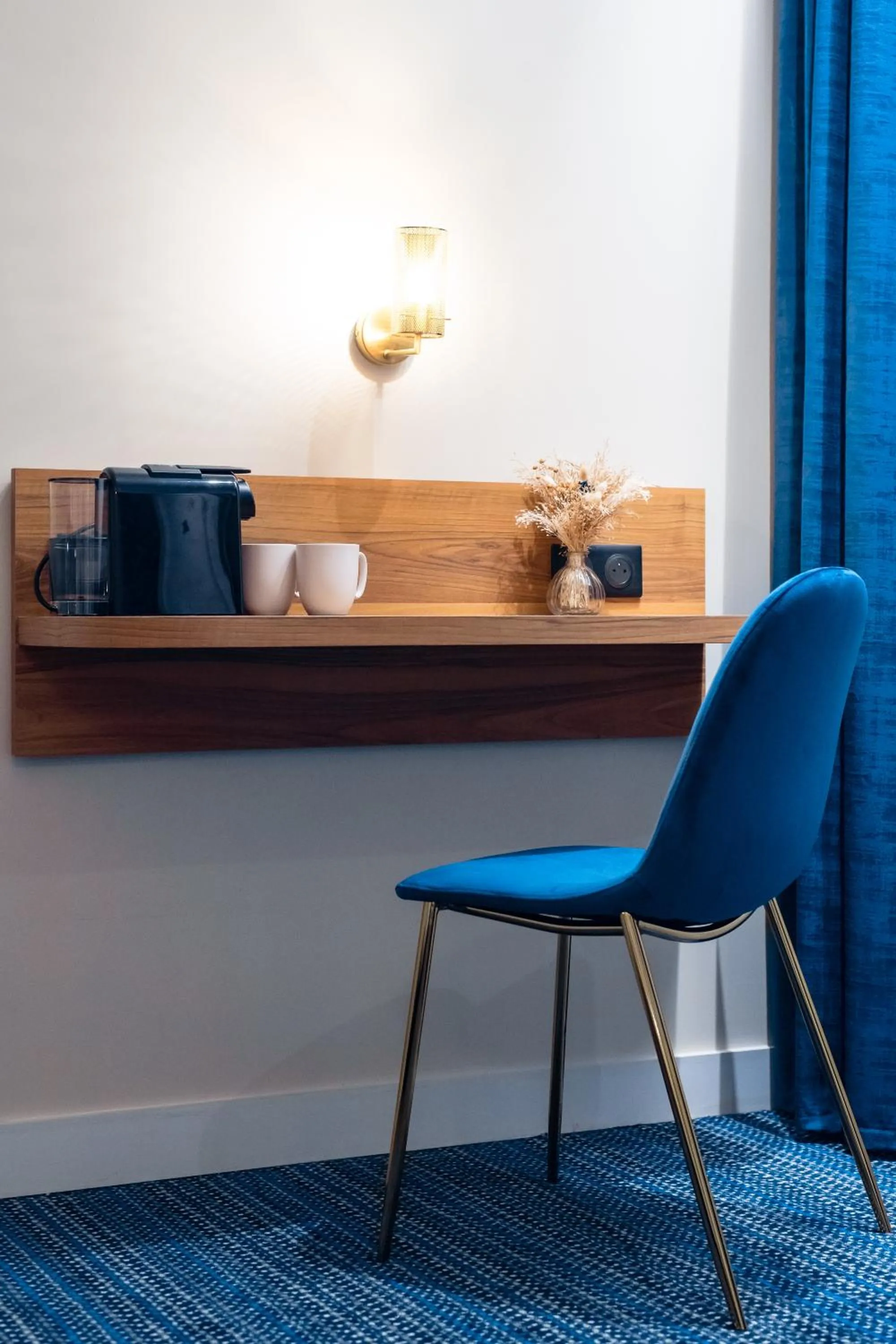 Coffee/tea facilities in Hotel Bleu de Grenelle - Tour Eiffel