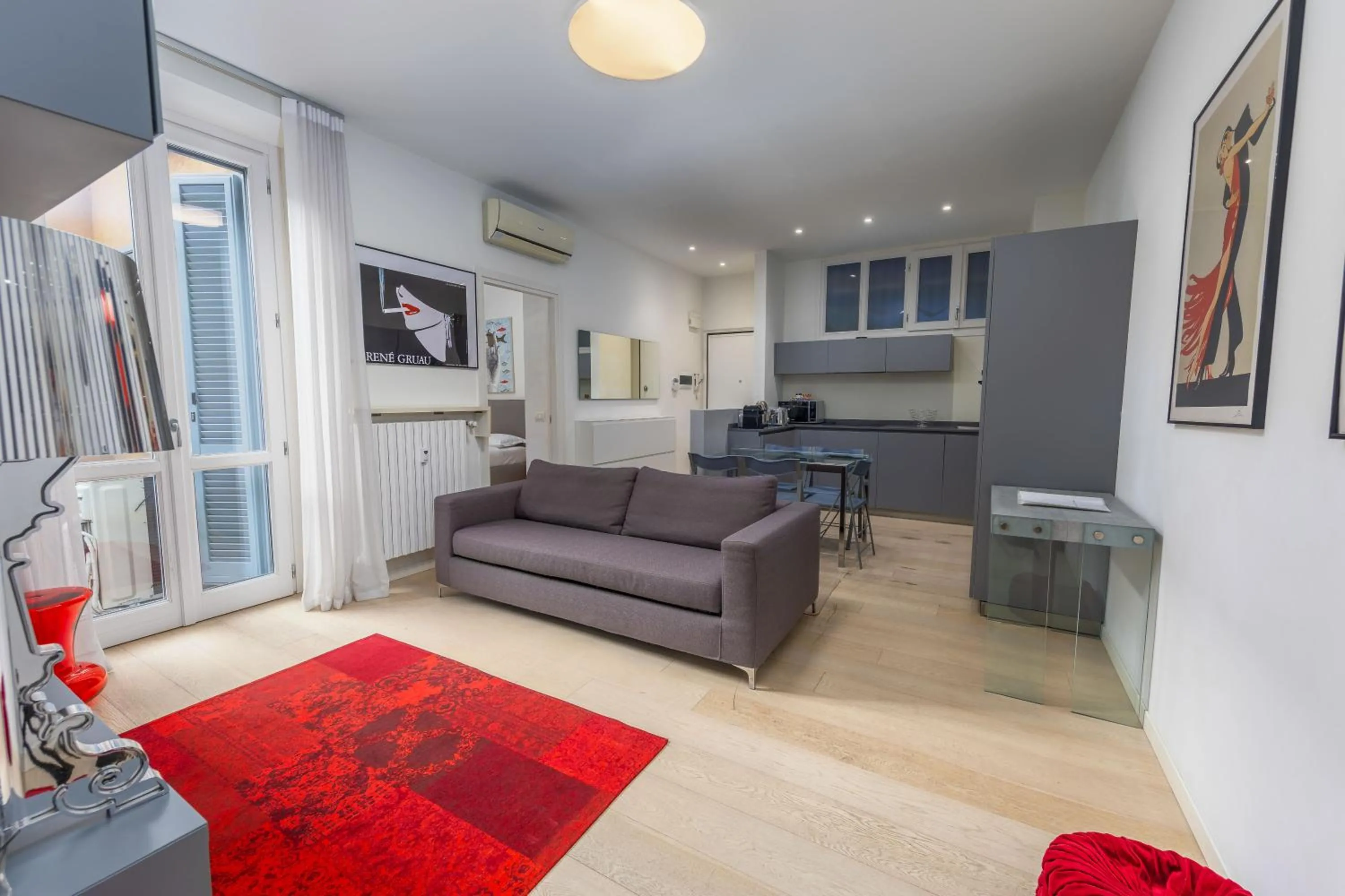 Two-Bedroom Apartment in Kramer House, in the fashion district!