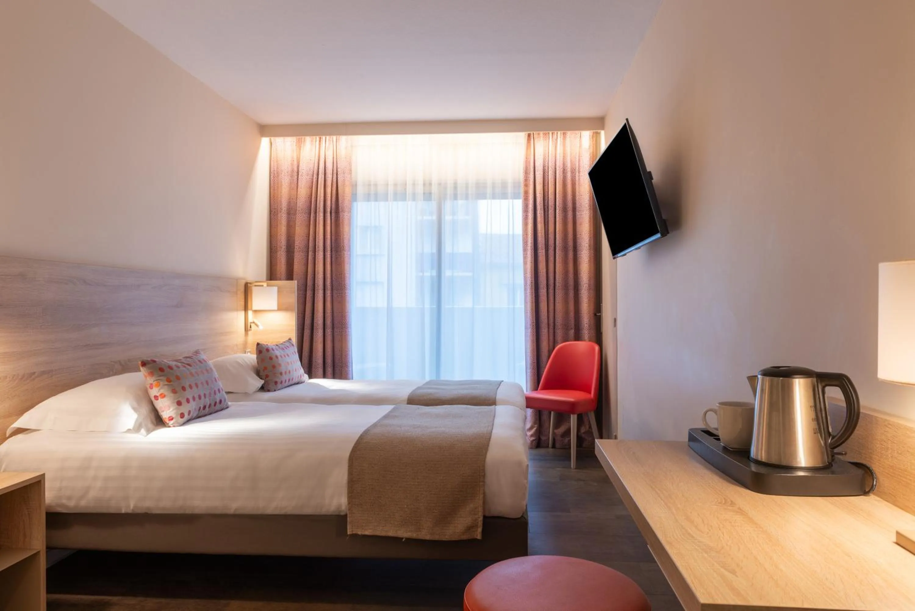 Bedroom, Bed in Hôtel L'Empreinte