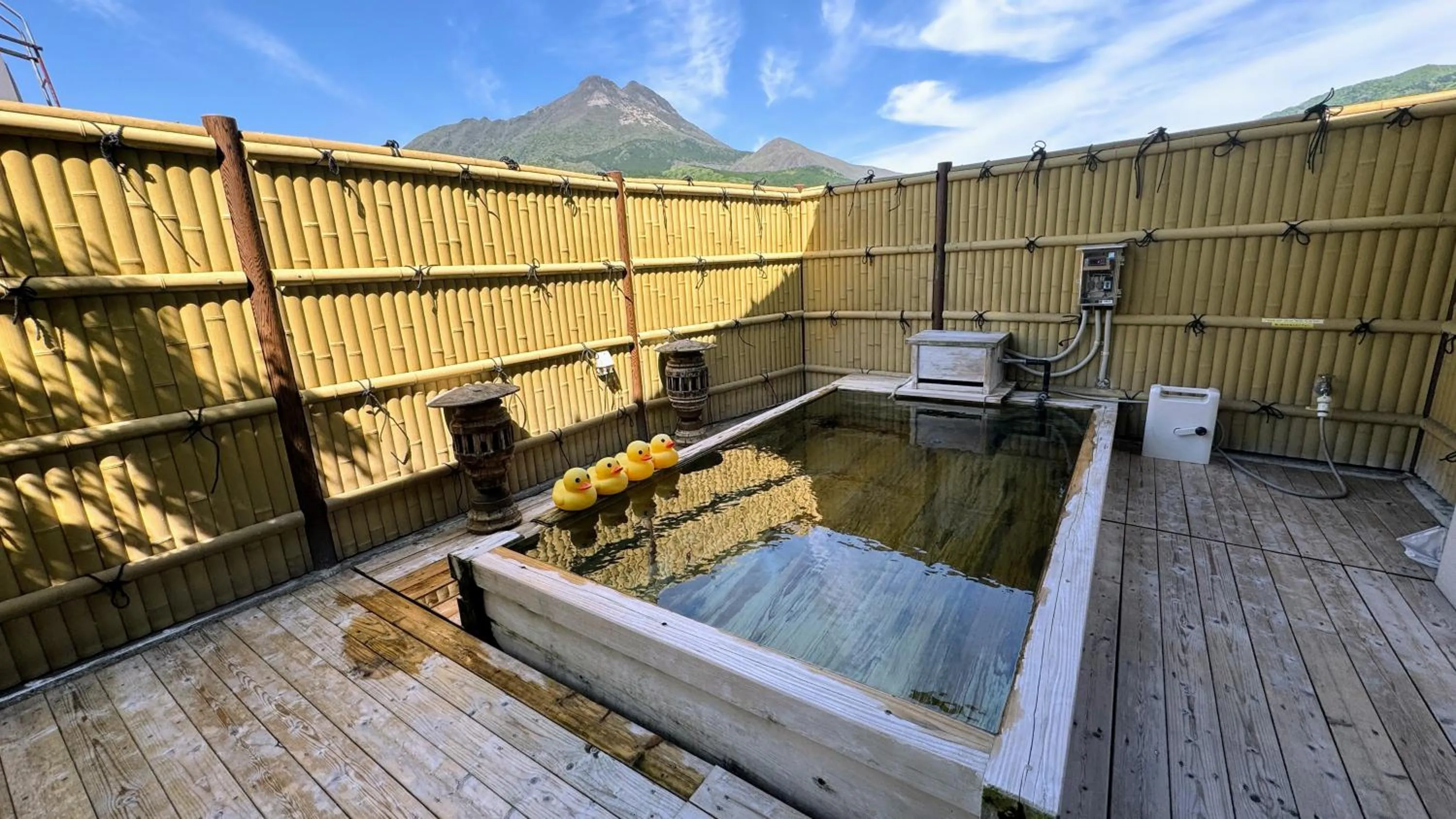 Hot Spring Bath in Yufuin Akarinoyado