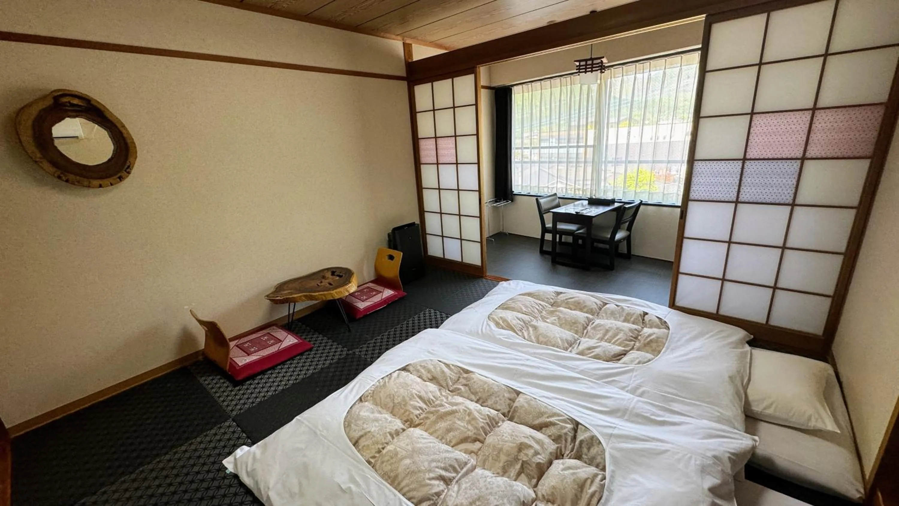 Bedroom, Bed in Yufuin Akarinoyado