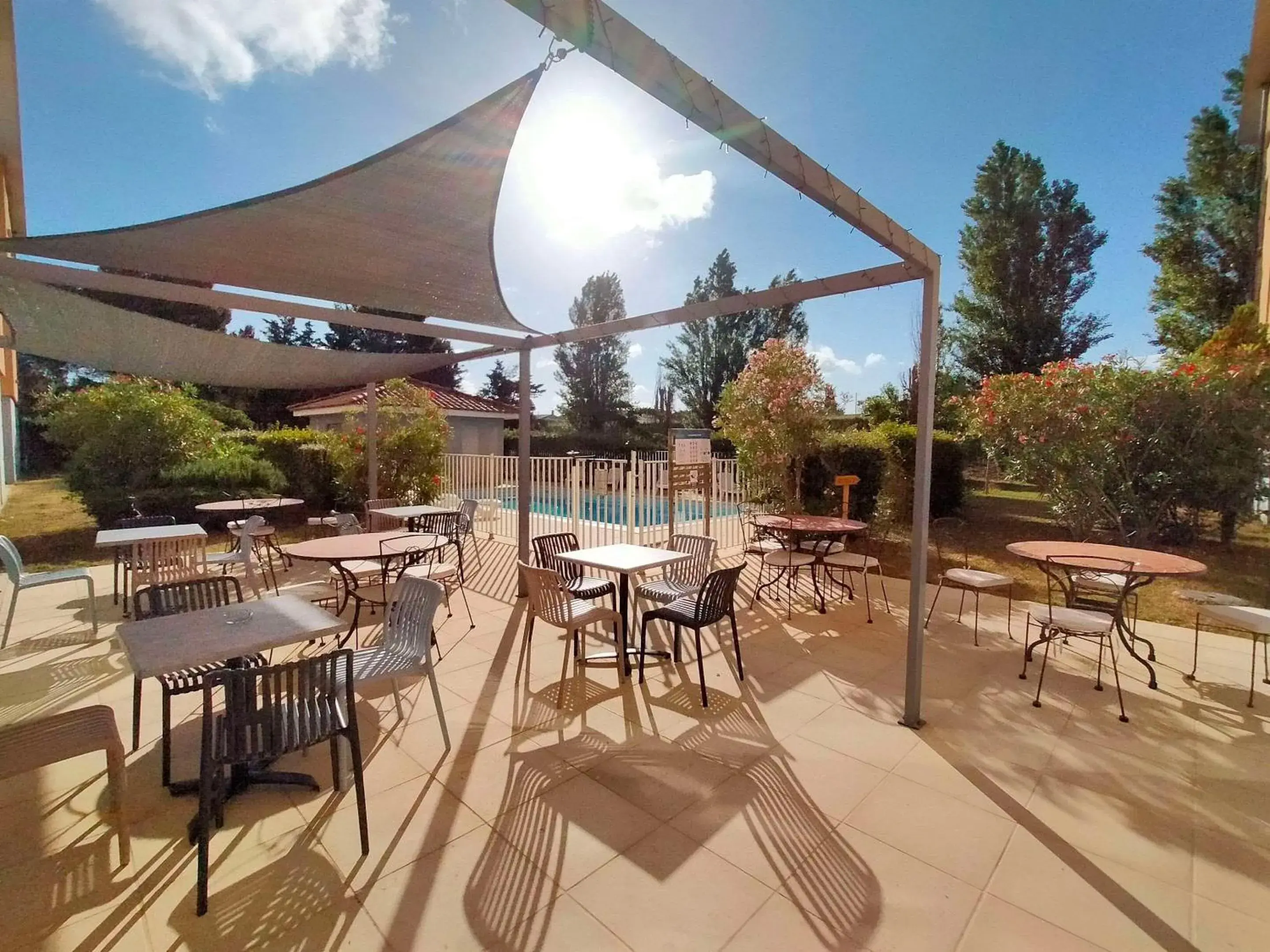 Property building in Comfort Aparthotel Carcassonne Property building in Comfort Aparthotel Carcassonne