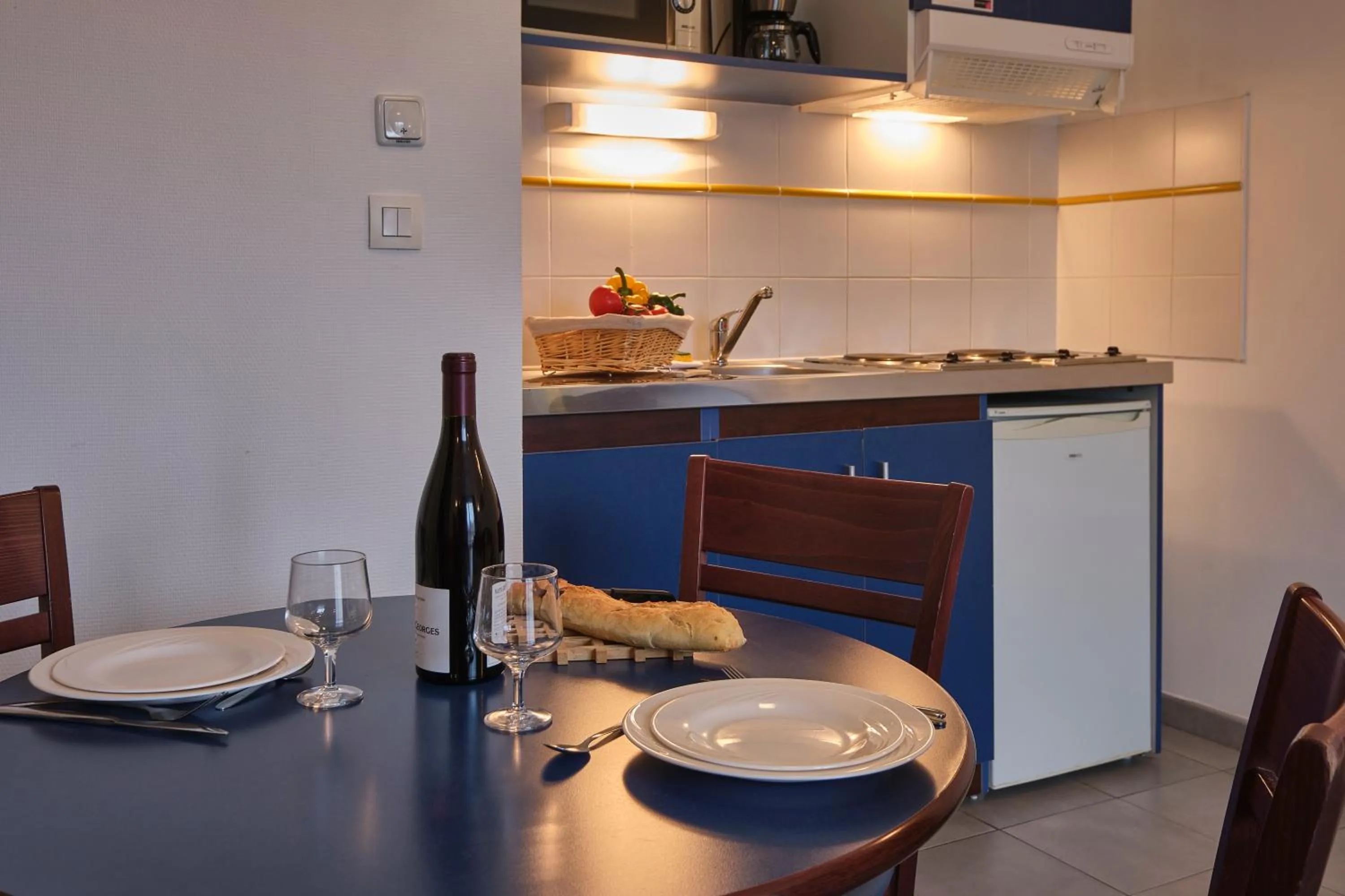 Kitchen or kitchenette in Comfort Aparthotel Carcassonne