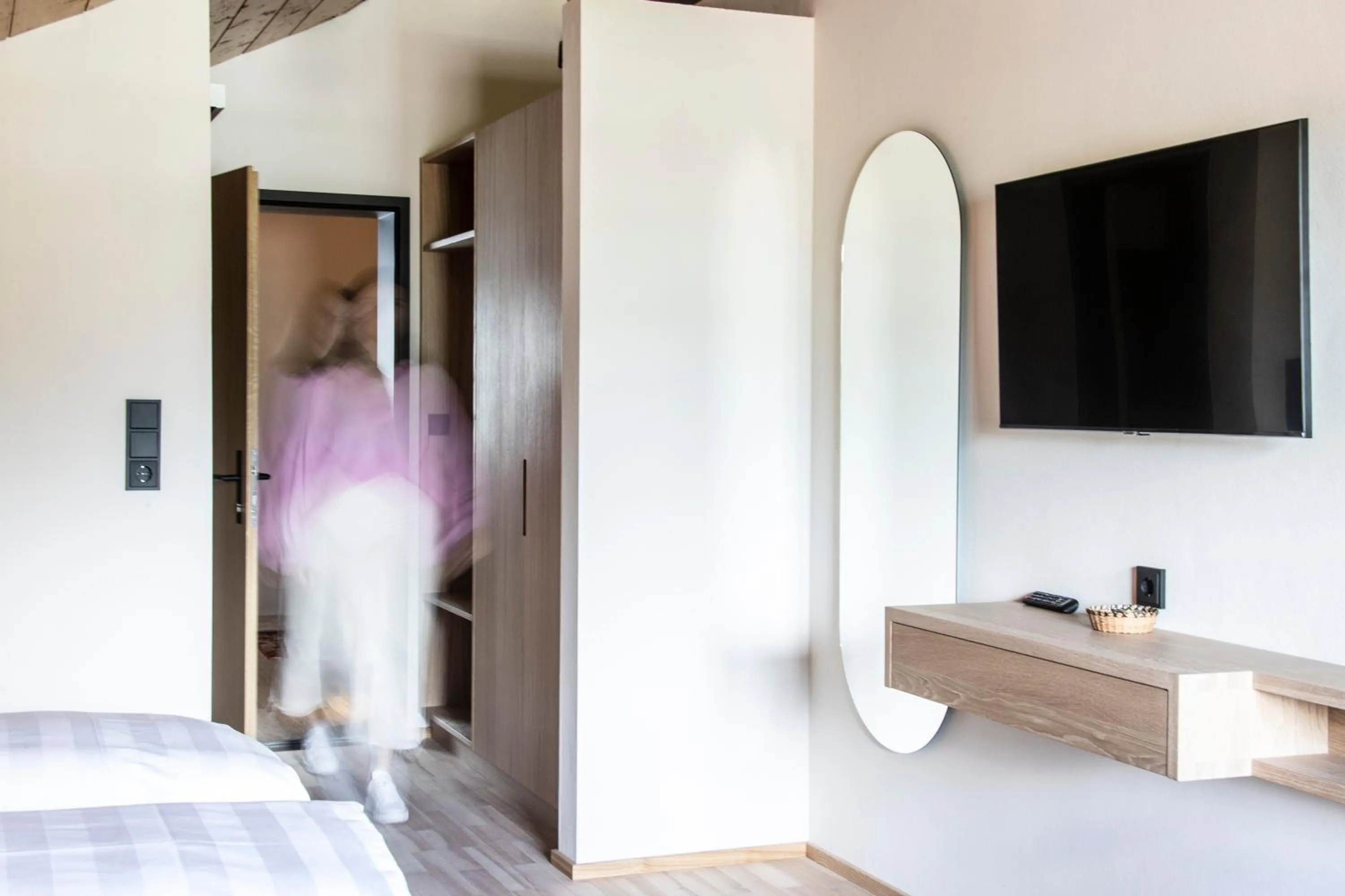 Photo of the whole room, Bed in BOUTIQUEHOTEL das edelweiss