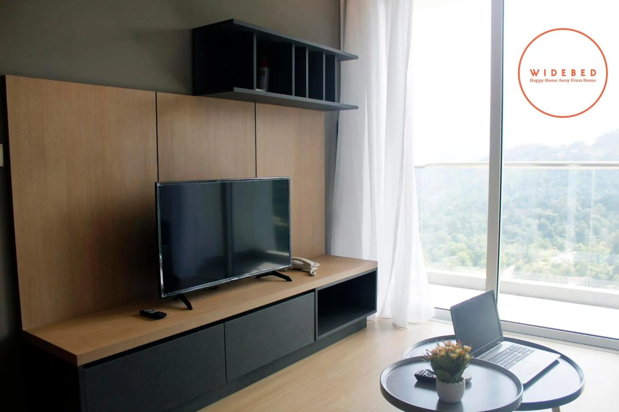 Windmill Upon Hills Genting by Widebed