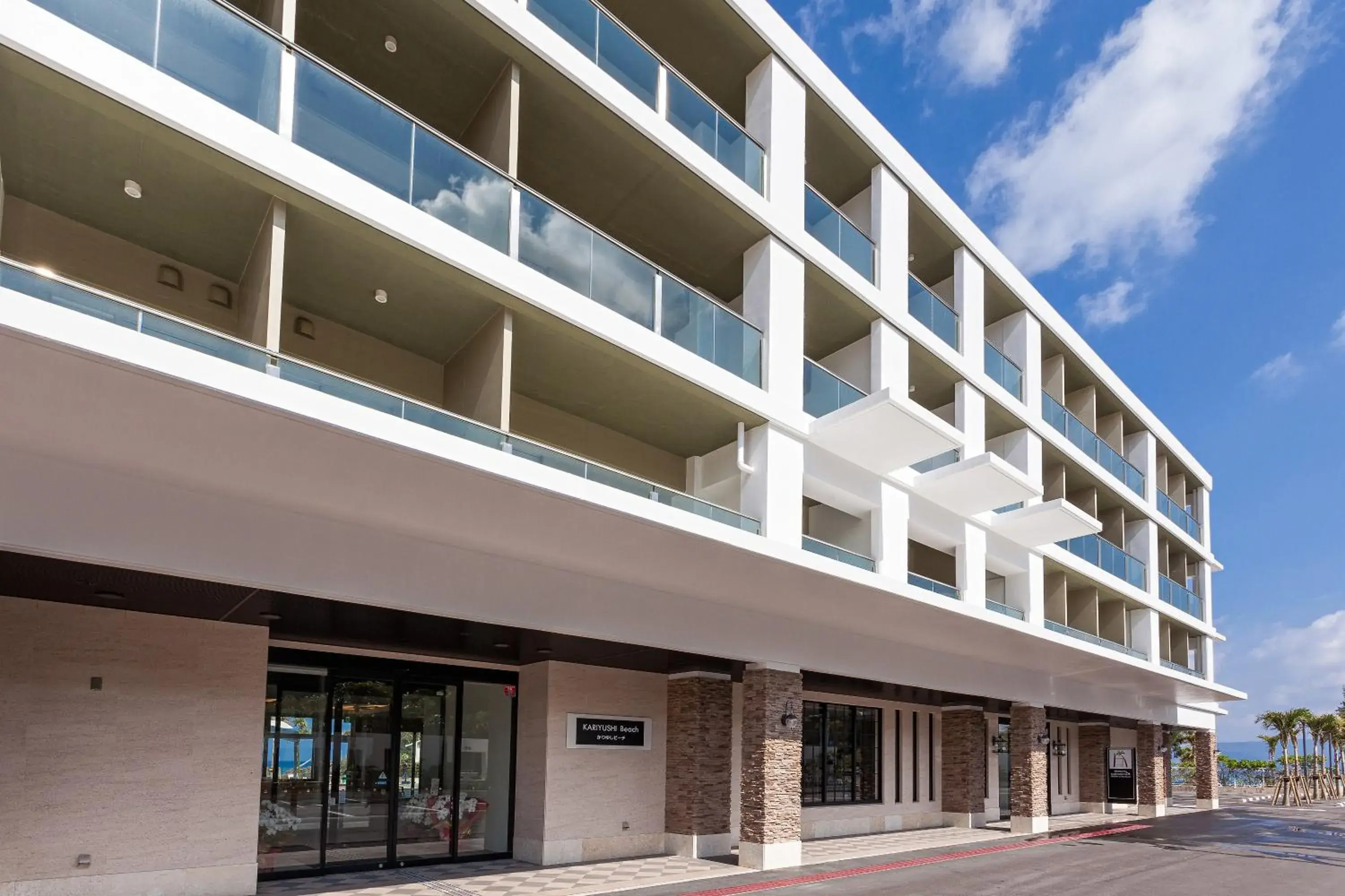 Facade/entrance in Kariyushi LCH. Resort Facade/entrance in Kariyushi LCH. Resort