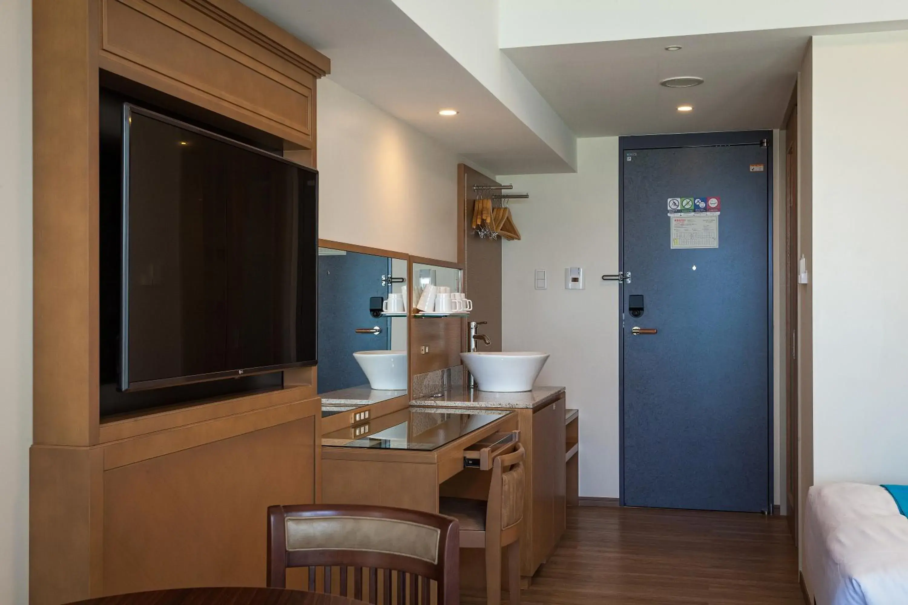 Photo of the whole room in Kariyushi LCH. Resort Photo of the whole room in Kariyushi LCH. Resort