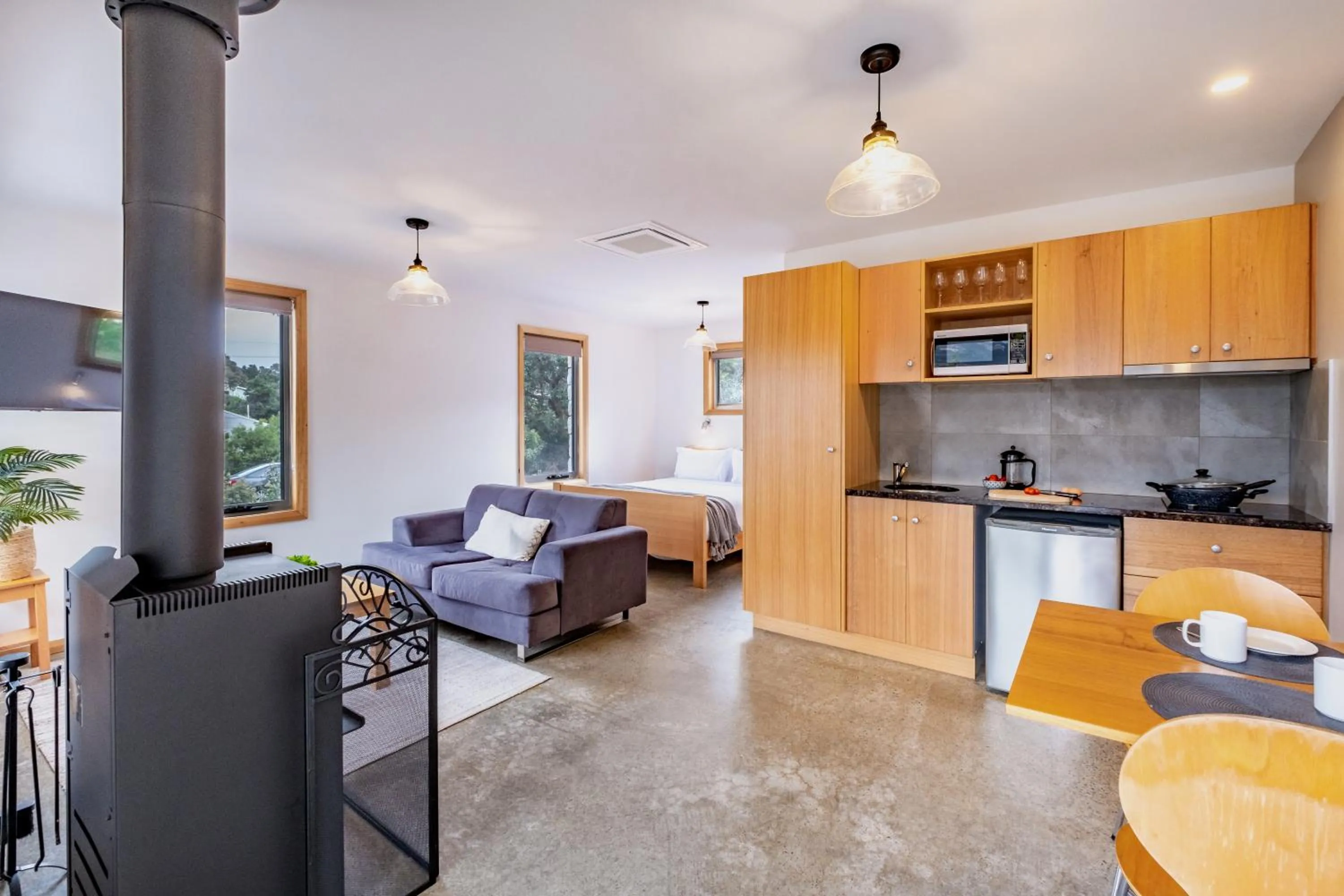 Freycinet Stone Studio 7 - Quartz