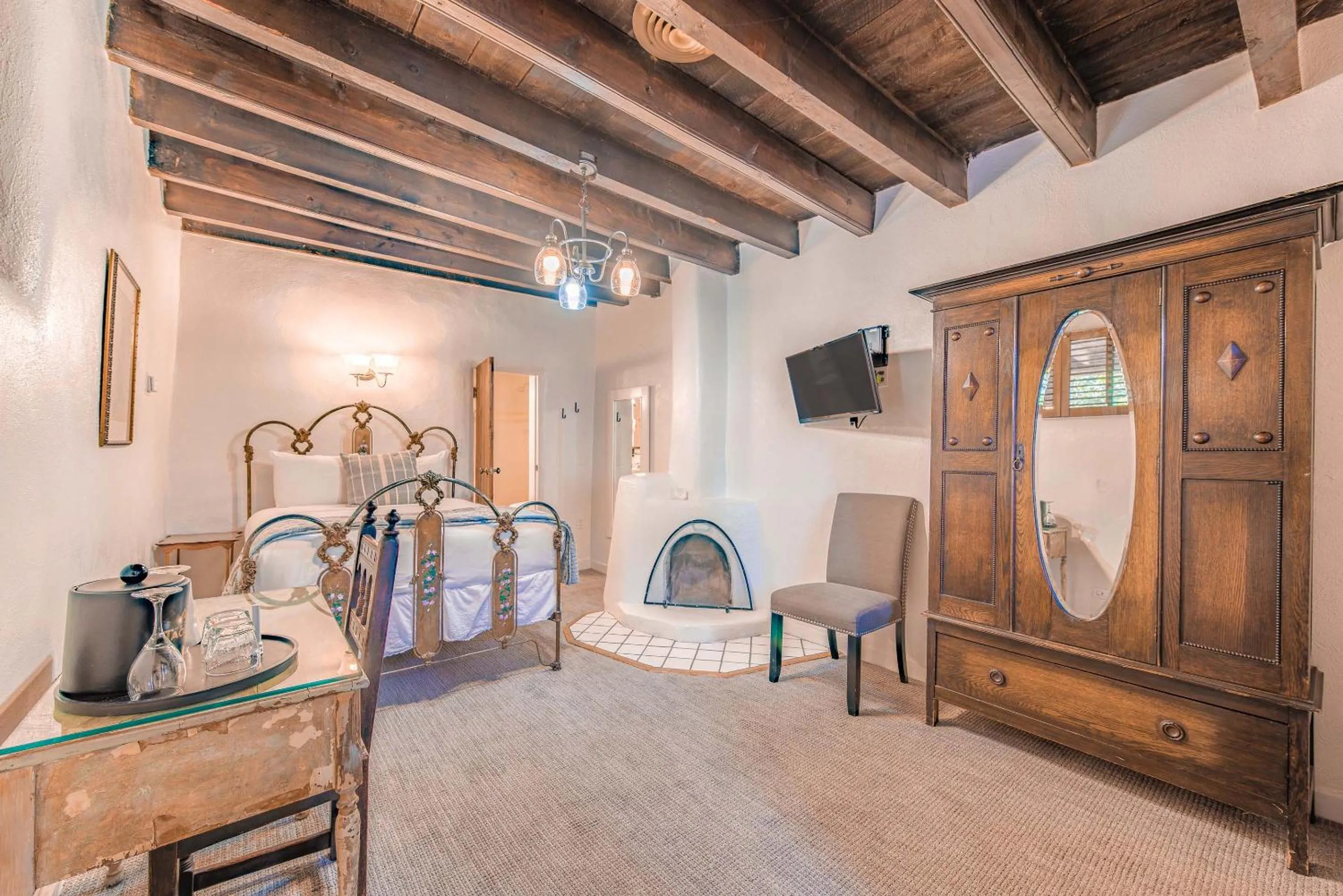 Bedroom, Bed in The Historic Taos Inn