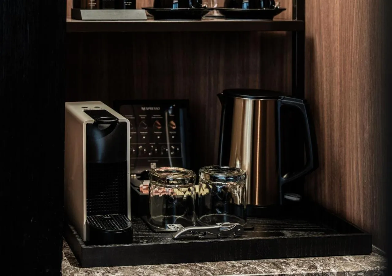 Coffee/tea facilities in The Clan Hotel Singapore by Far East Hospitality
