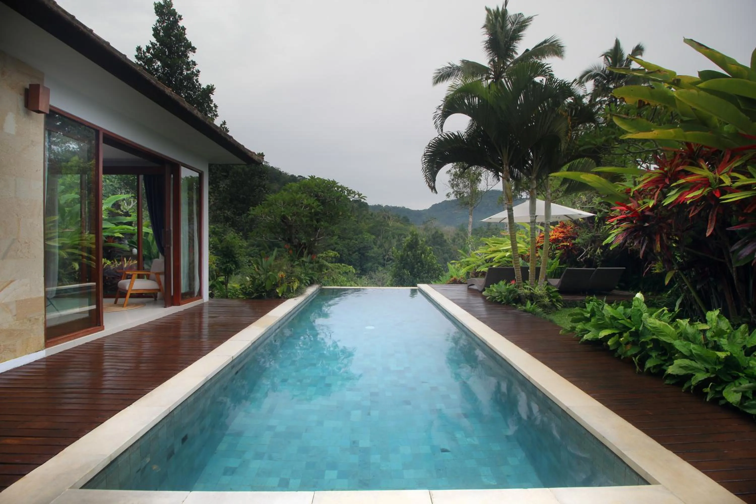 Swimming pool in The Sidemen Villa