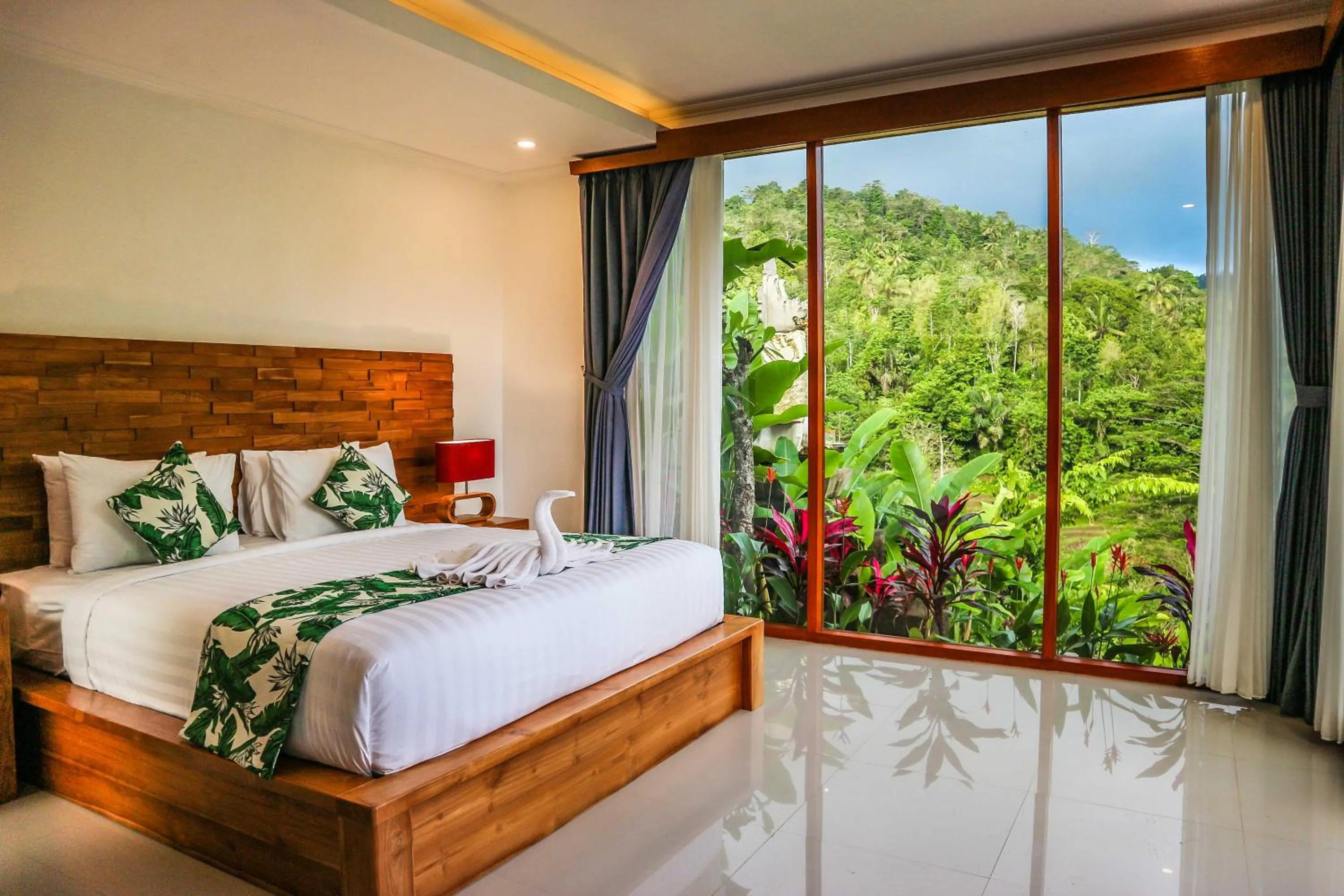 Bedroom, Bed in The Sidemen Villa