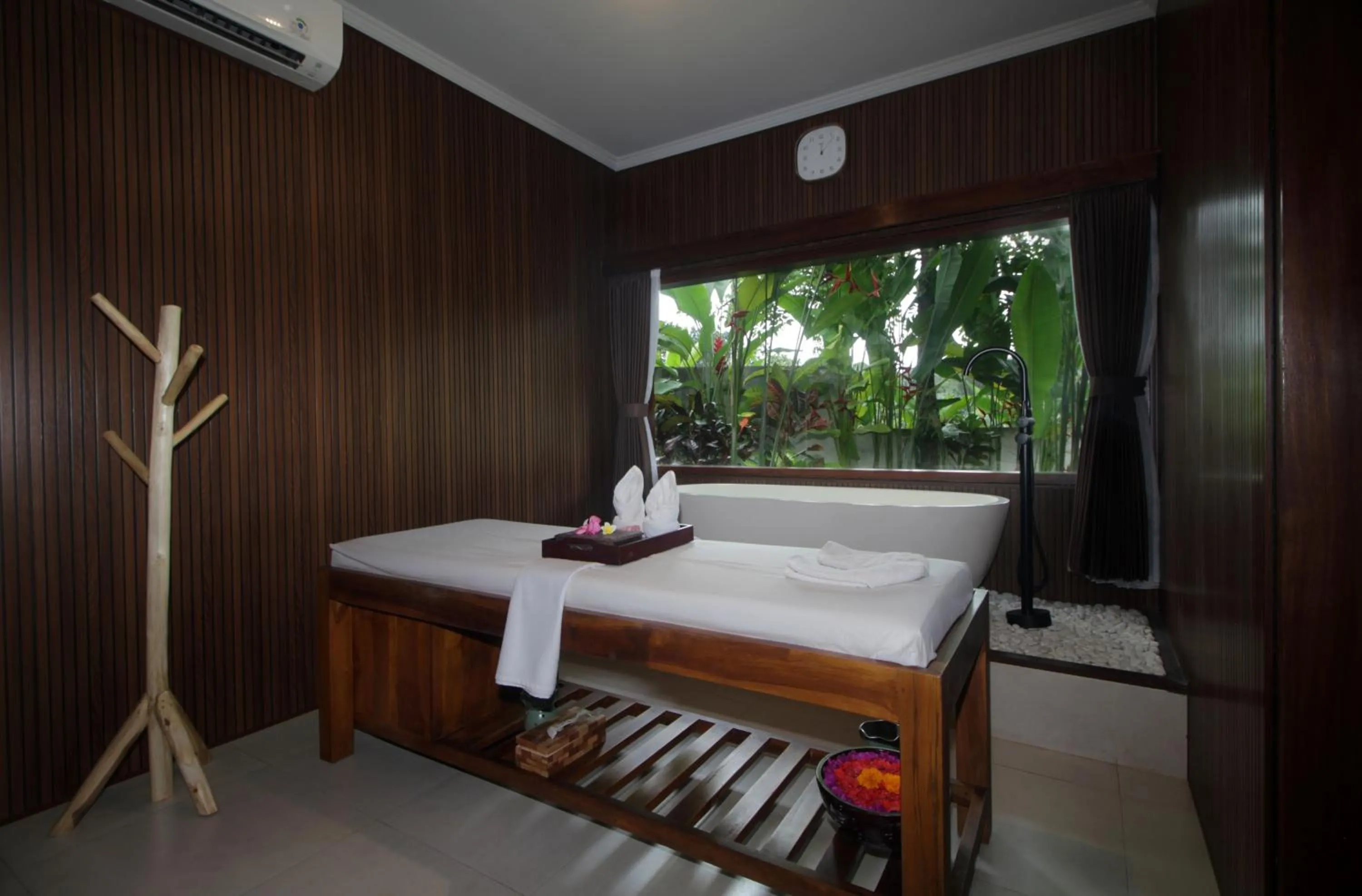 Bed in The Sidemen Villa