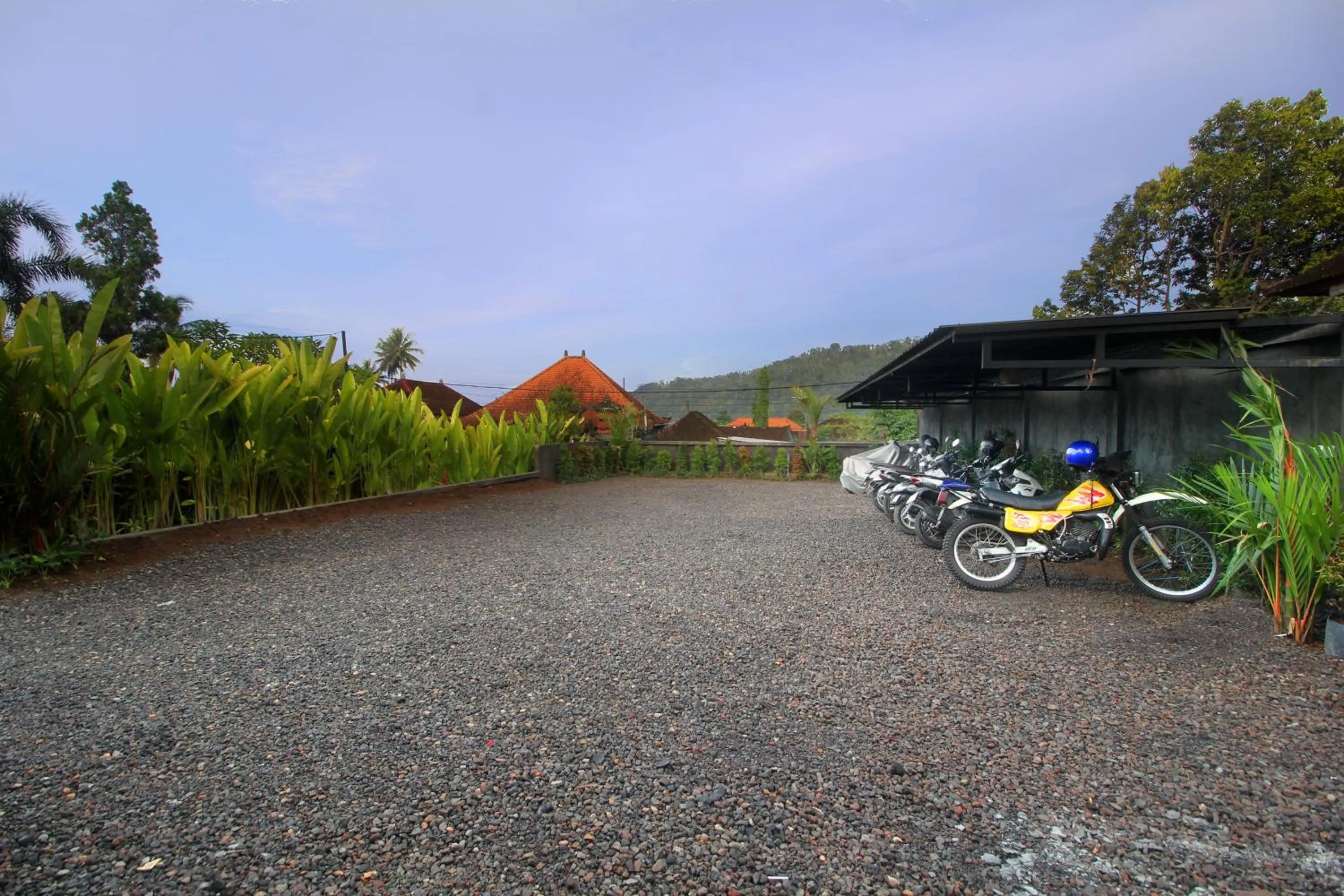 Parking in The Sidemen Villa