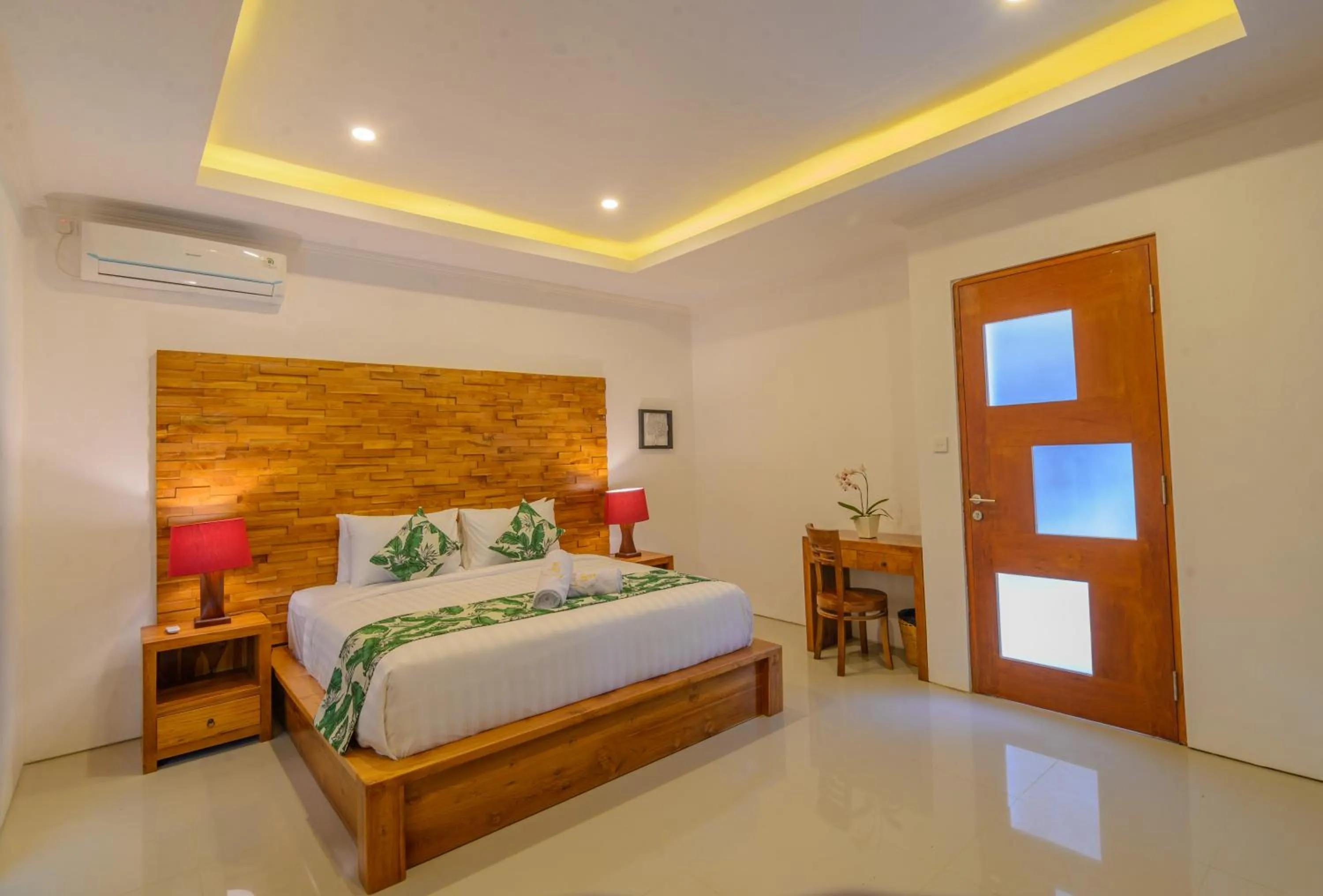 Photo of the whole room, Bed in The Sidemen Villa
