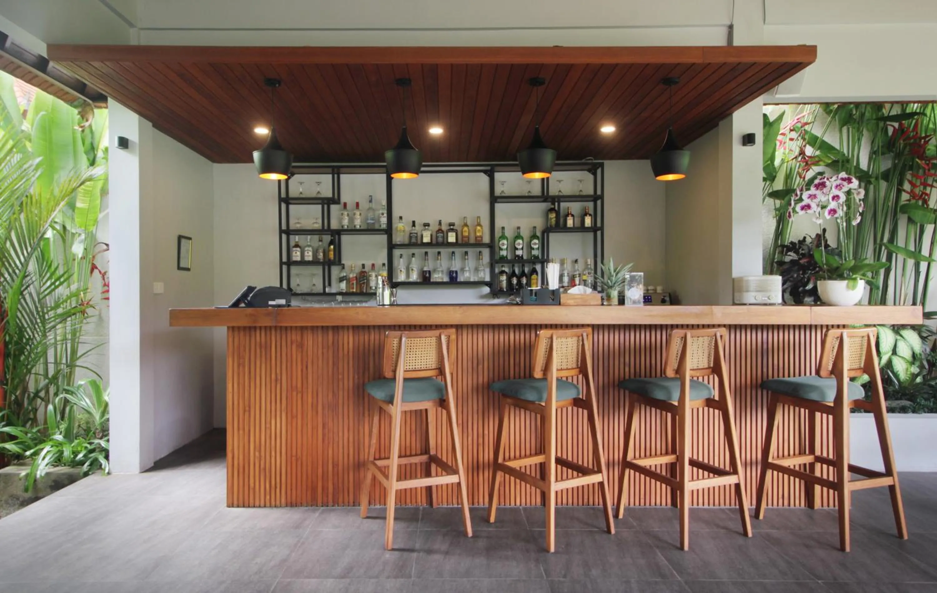 Lounge or bar in The Sidemen Villa