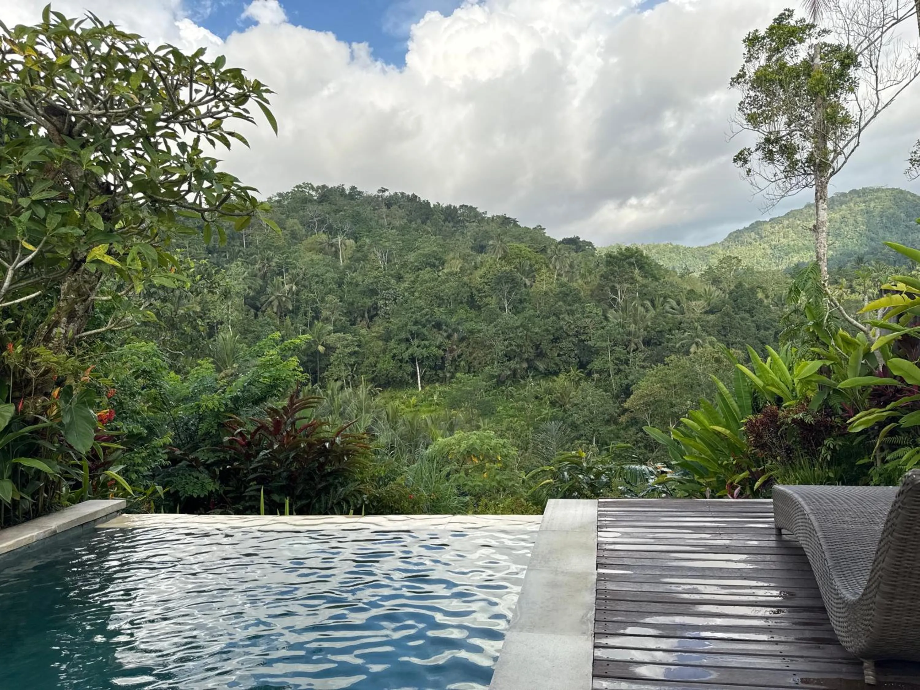 Swimming pool in The Sidemen Villa