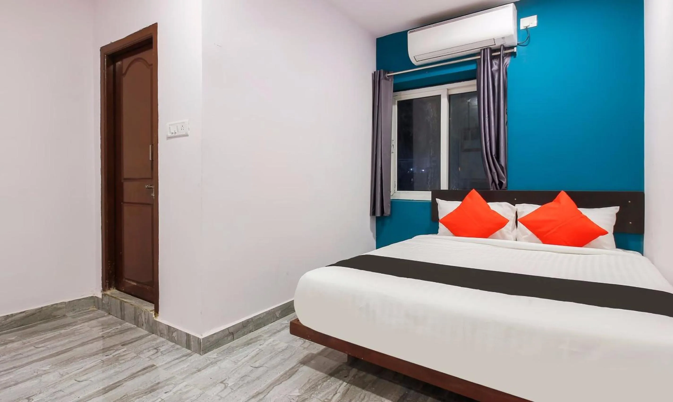 Bedroom, Bed in Super Capital O Che Sigma Hotel