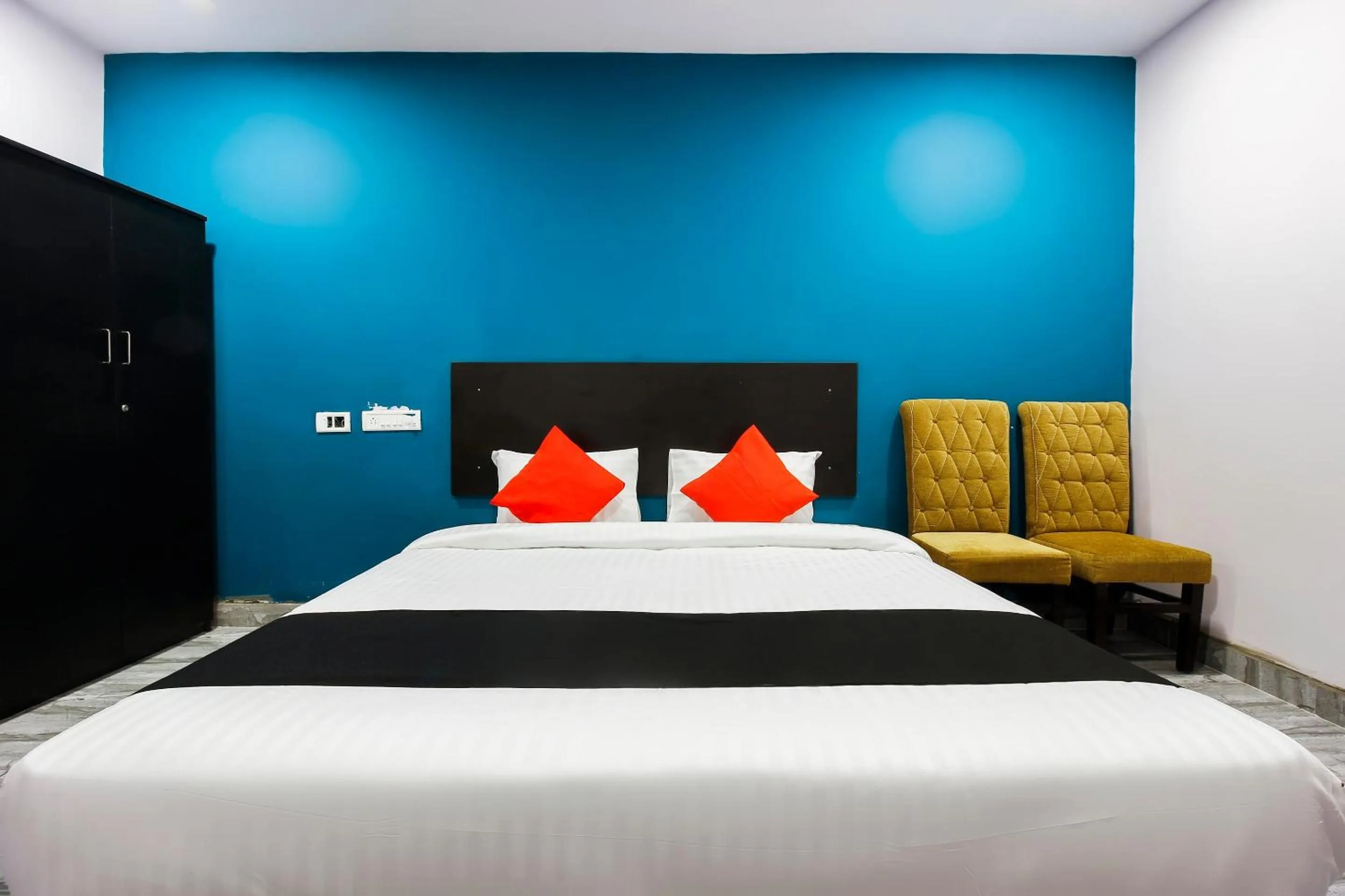 Bedroom, Bed in Super Capital O Che Sigma Hotel