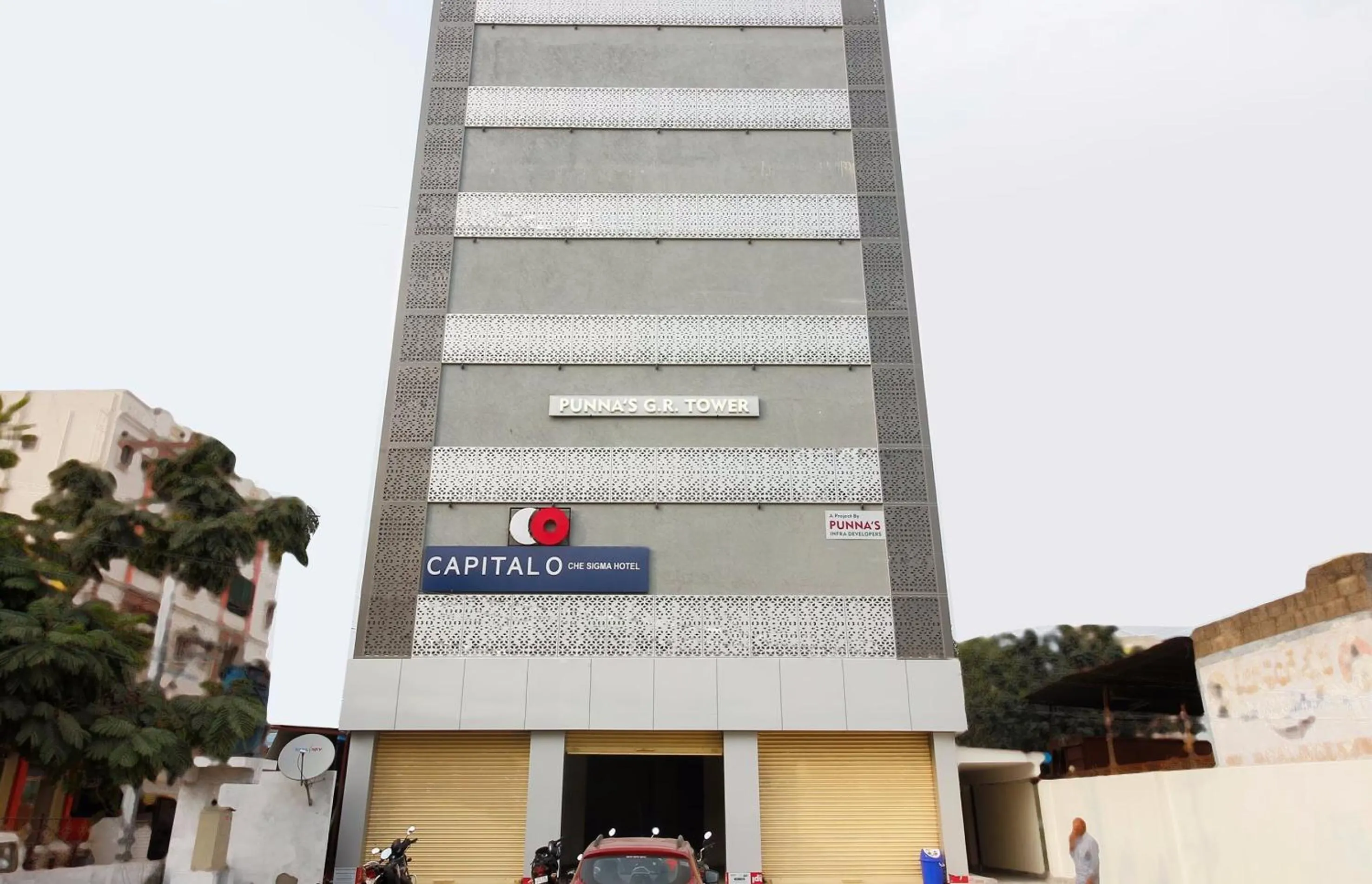 Facade/entrance in Super Capital O Che Sigma Hotel