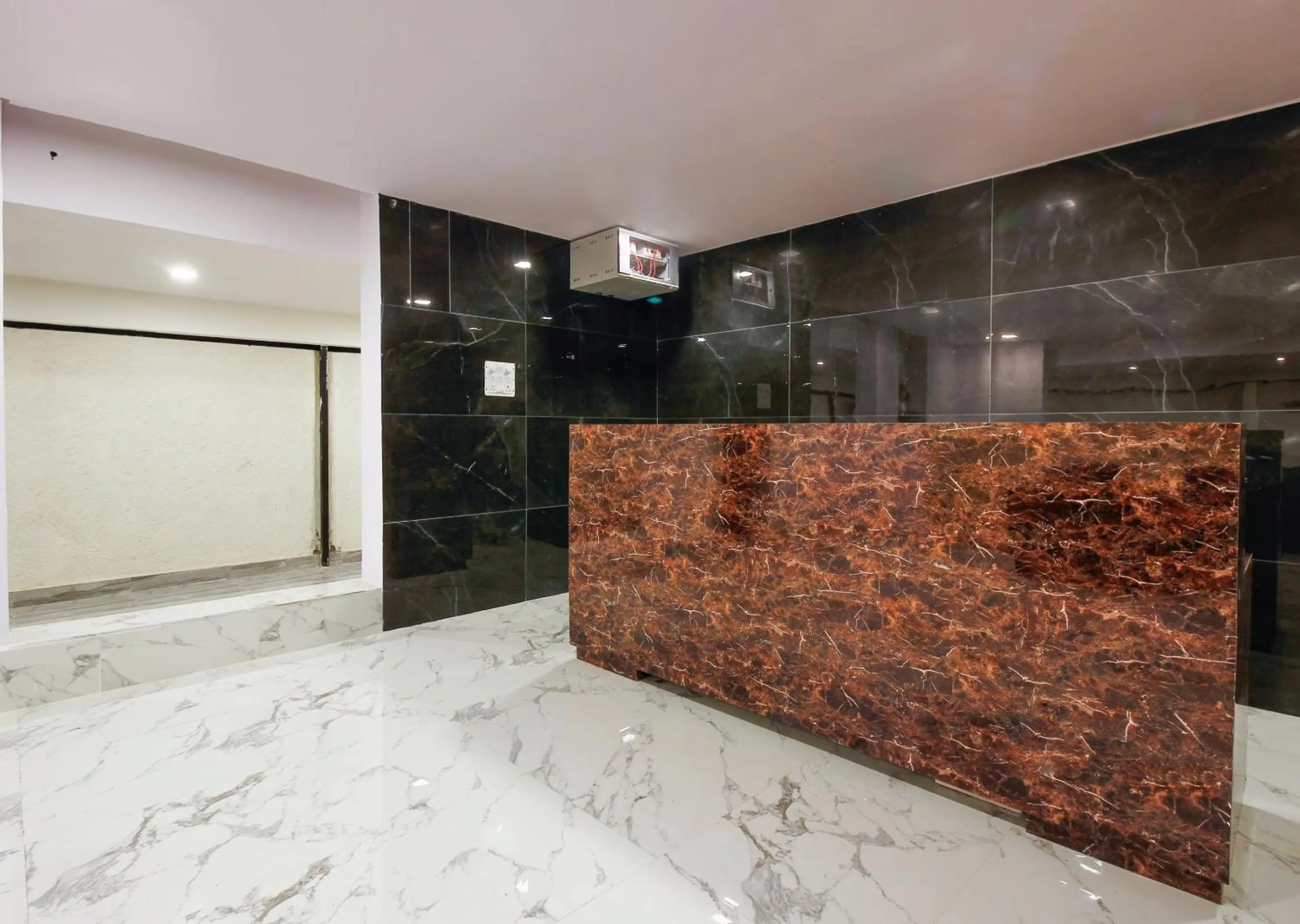 Lobby or reception in Super Capital O Che Sigma Hotel