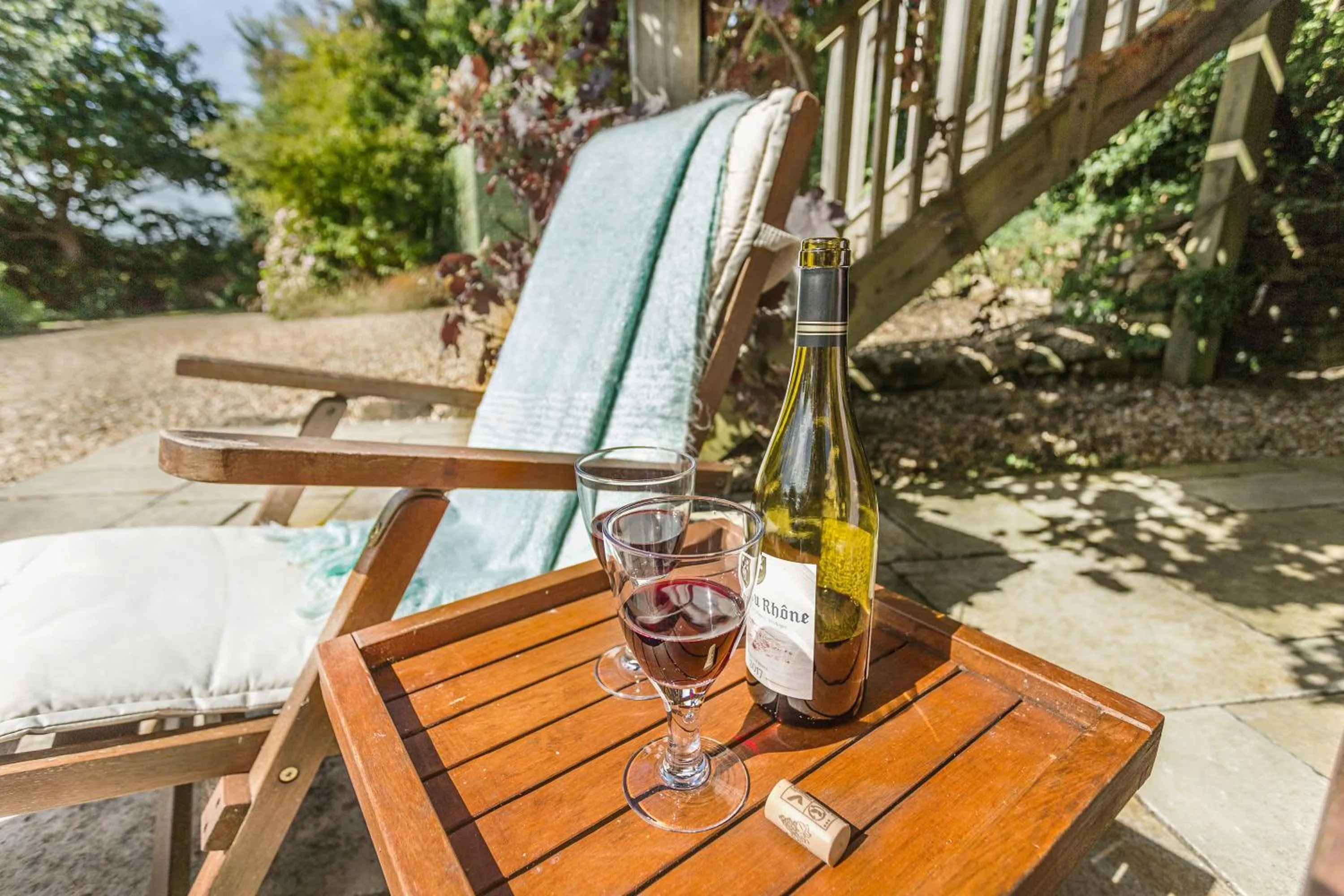Patio in Pear Tree Barn - Amazing Country views - Pet friendly - Balcony