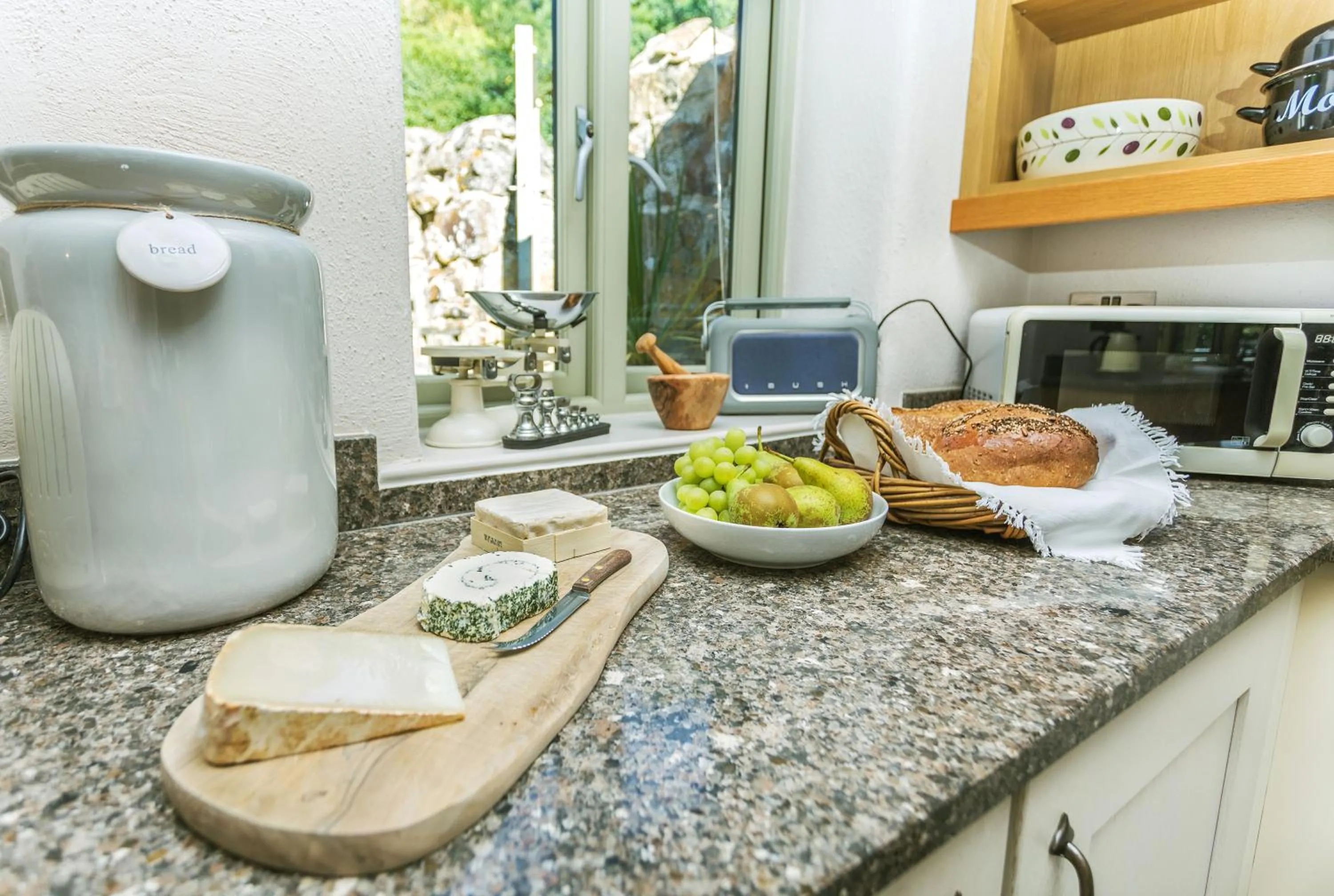 Kitchen or kitchenette in Pear Tree Barn - Amazing Country views - Pet friendly - Balcony