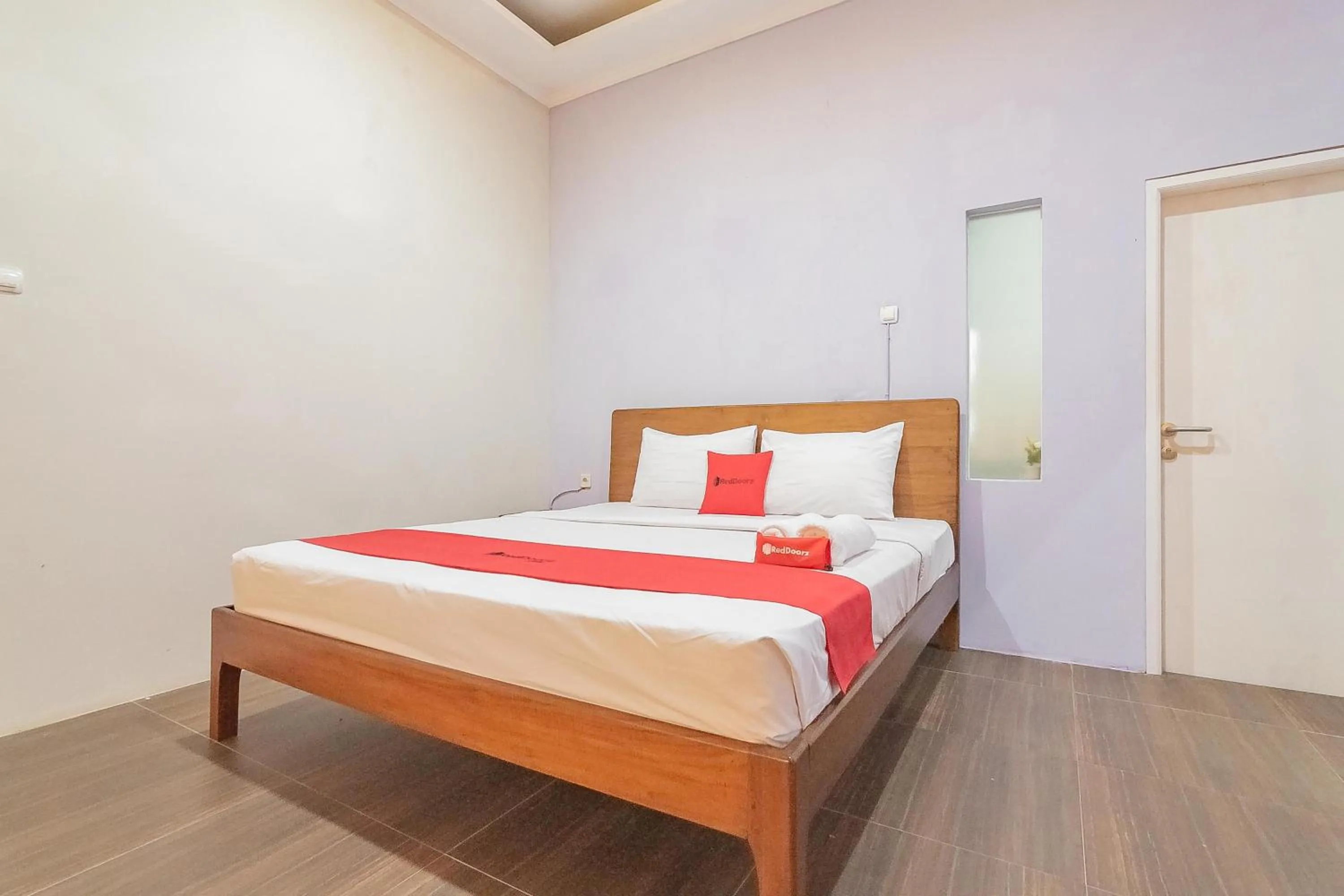 Double Room in RedDoorz Resort Syariah near DCastello Ciater Subang