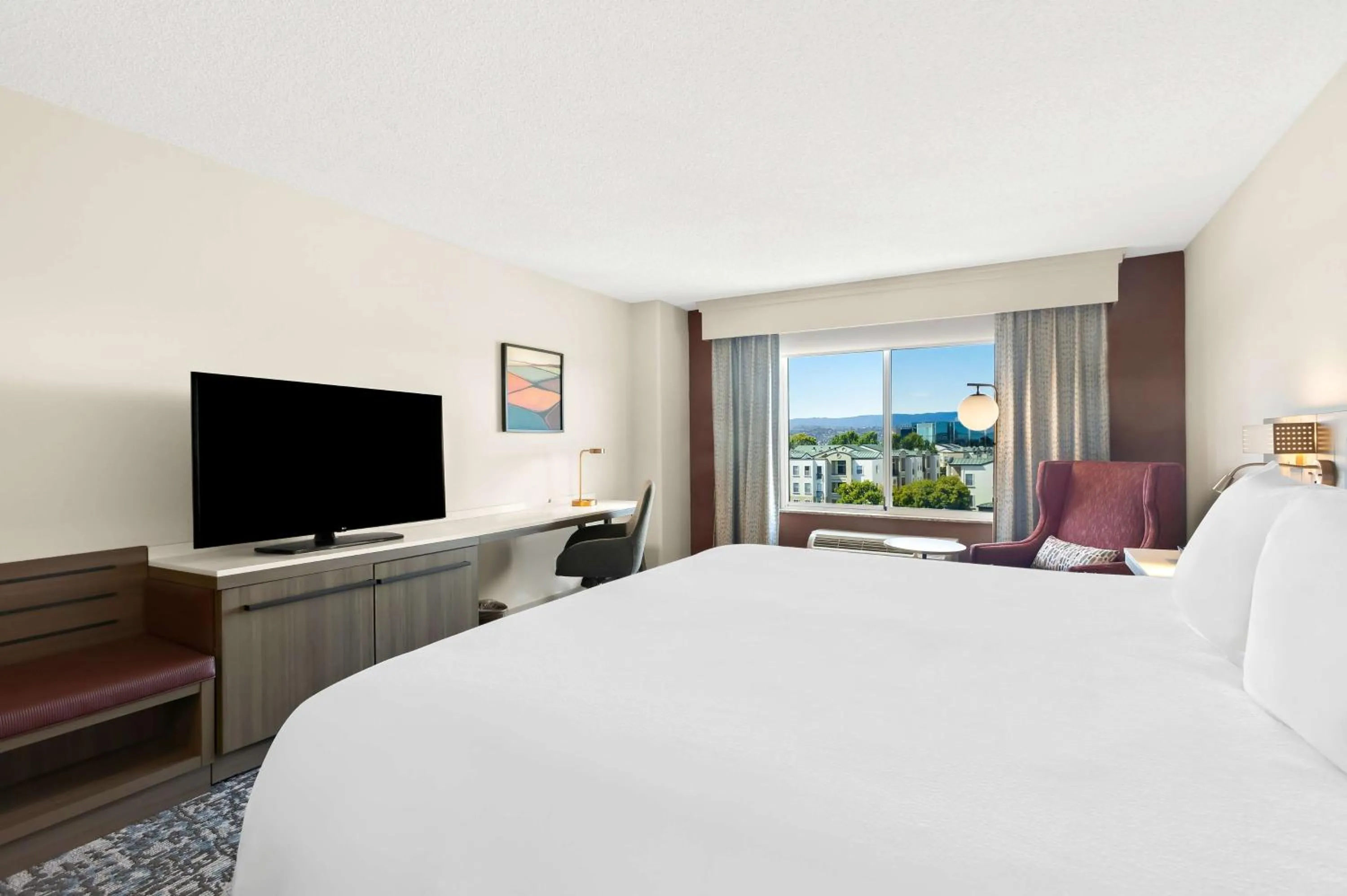 Bed in Hilton Garden Inn San Mateo