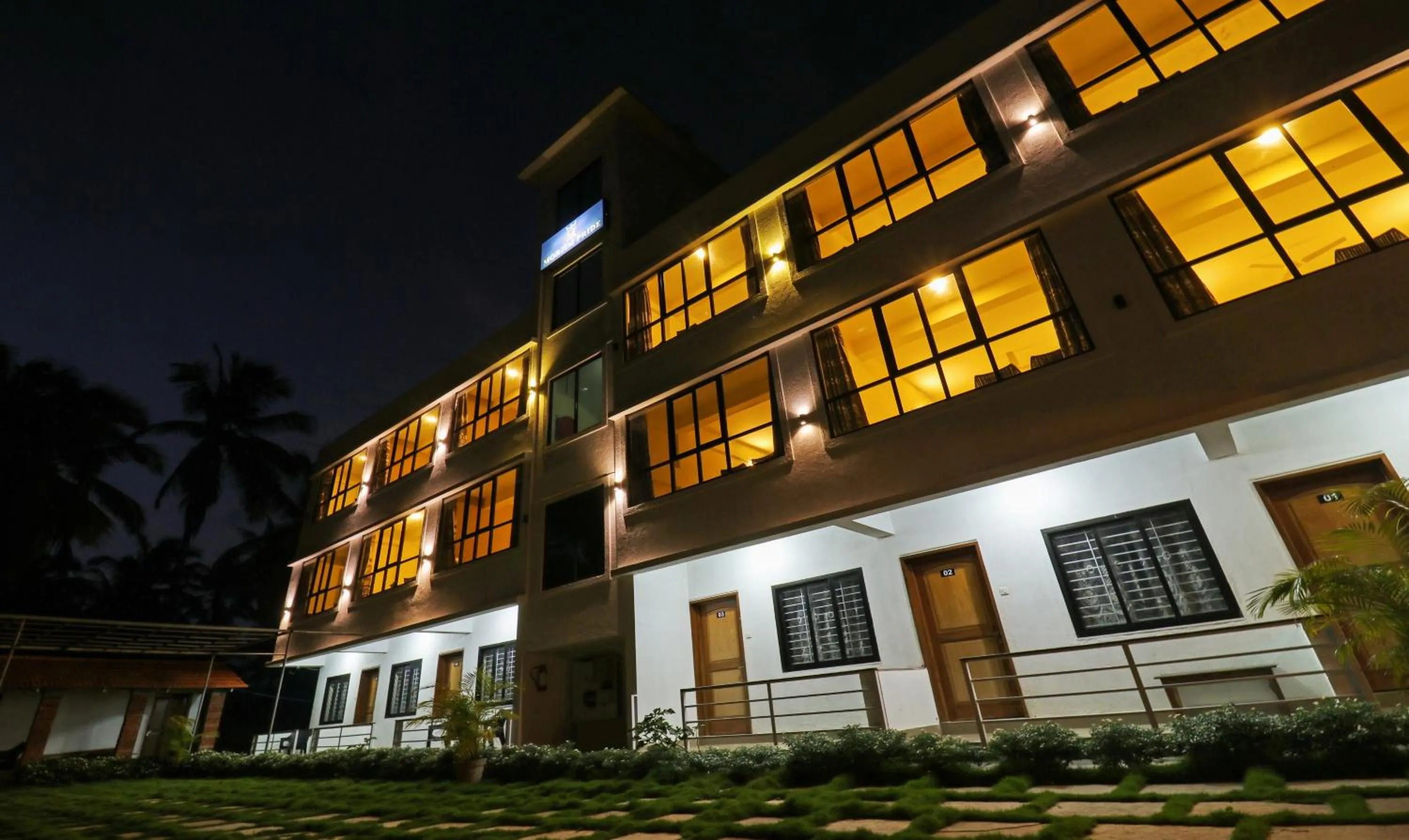 Property building in Itsy Hotels Morjim Pride