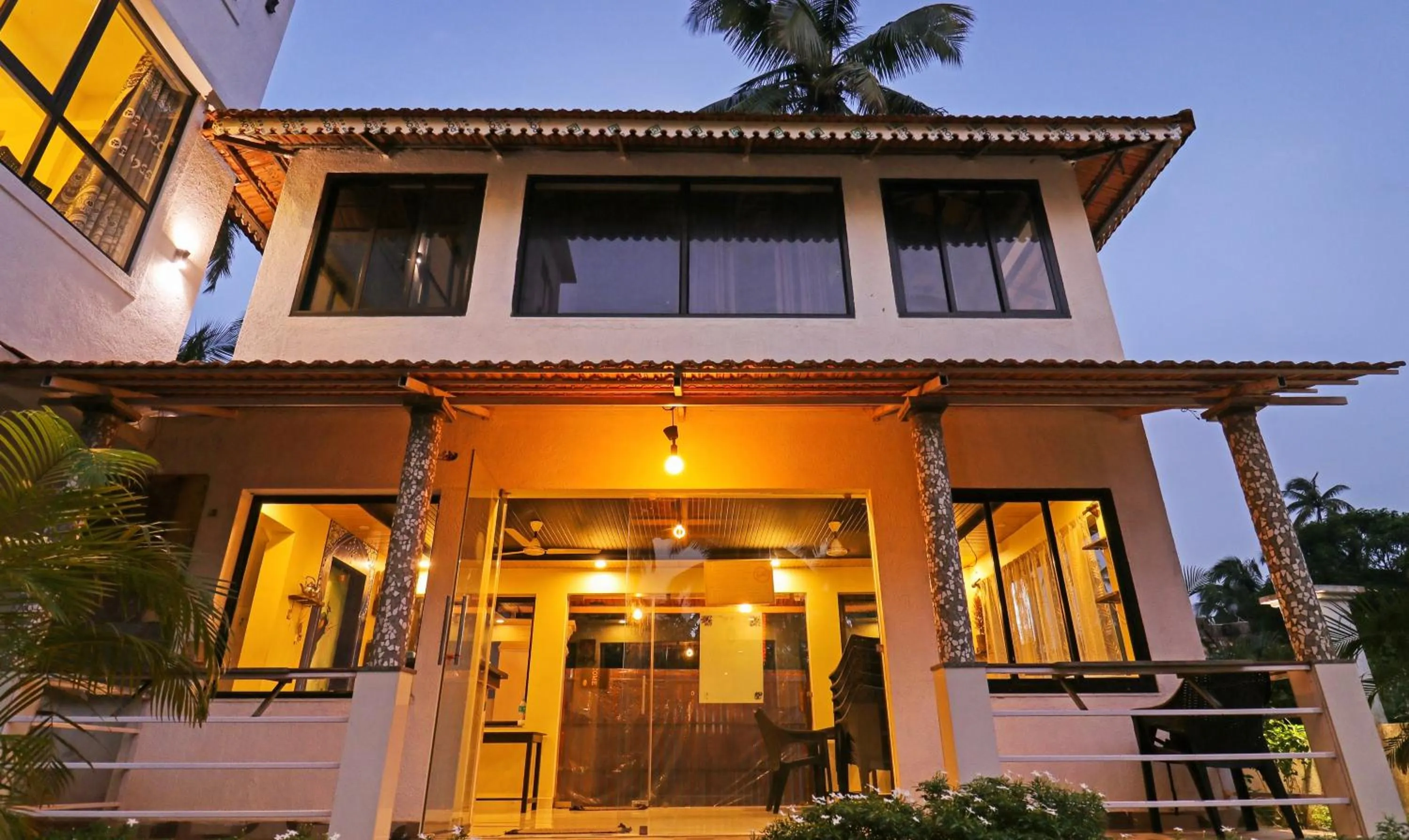 Property building in Itsy Hotels Morjim Pride