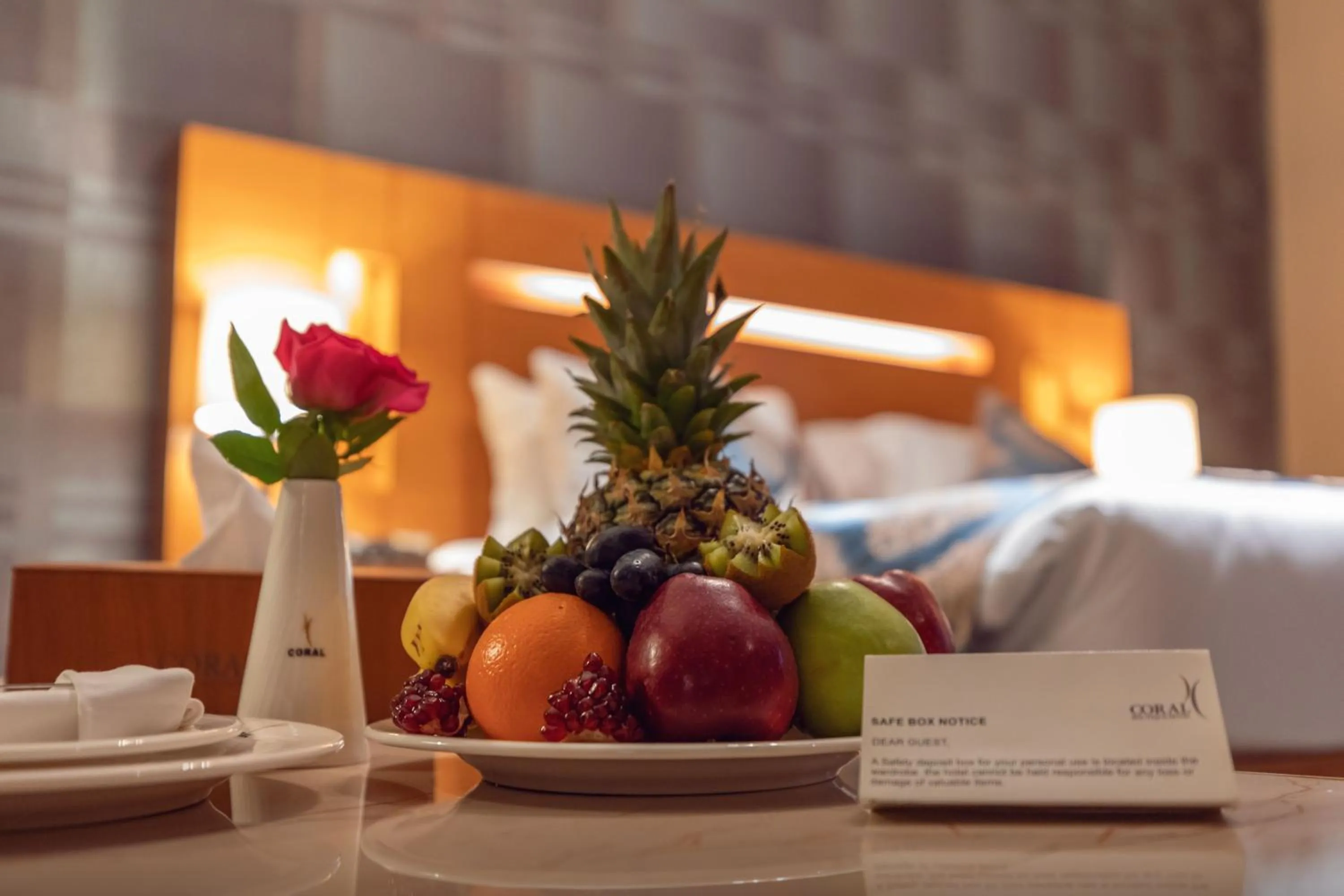 Restaurant/places to eat, Bed in Coral Palace Hotel