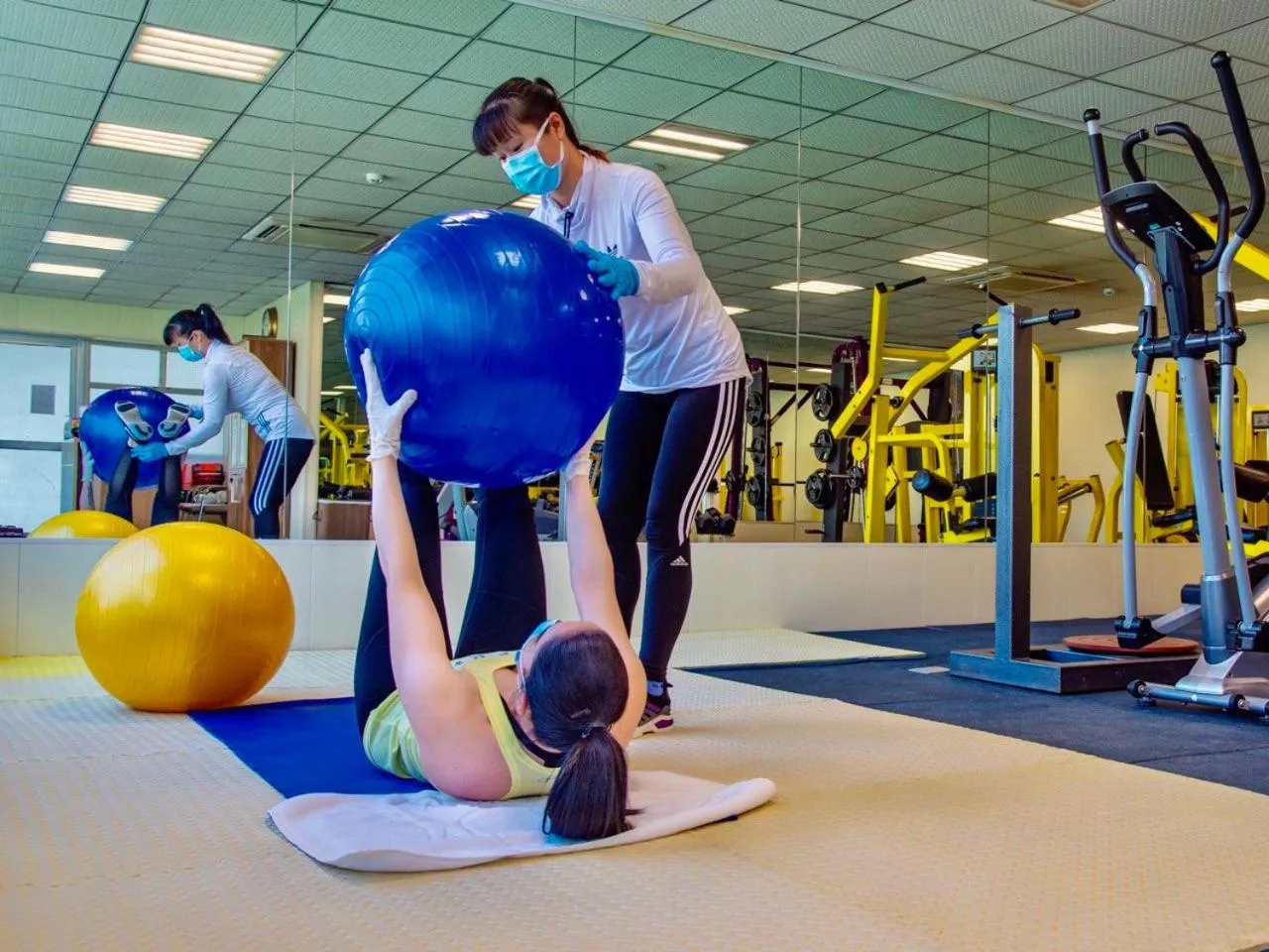 Swimming pool in Coral Palace Hotel