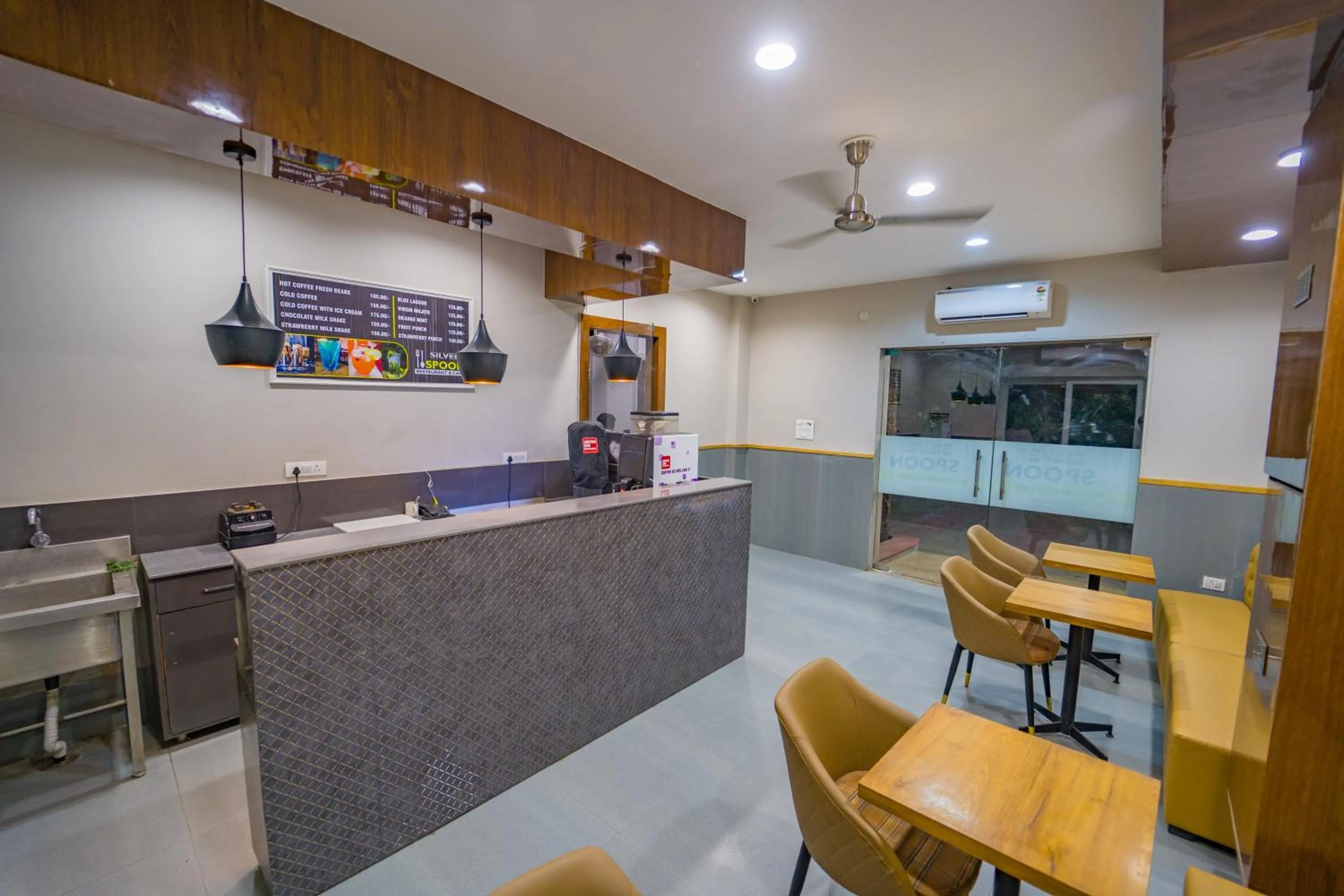 Coffee/tea facilities in Vrinda Anandam Resort