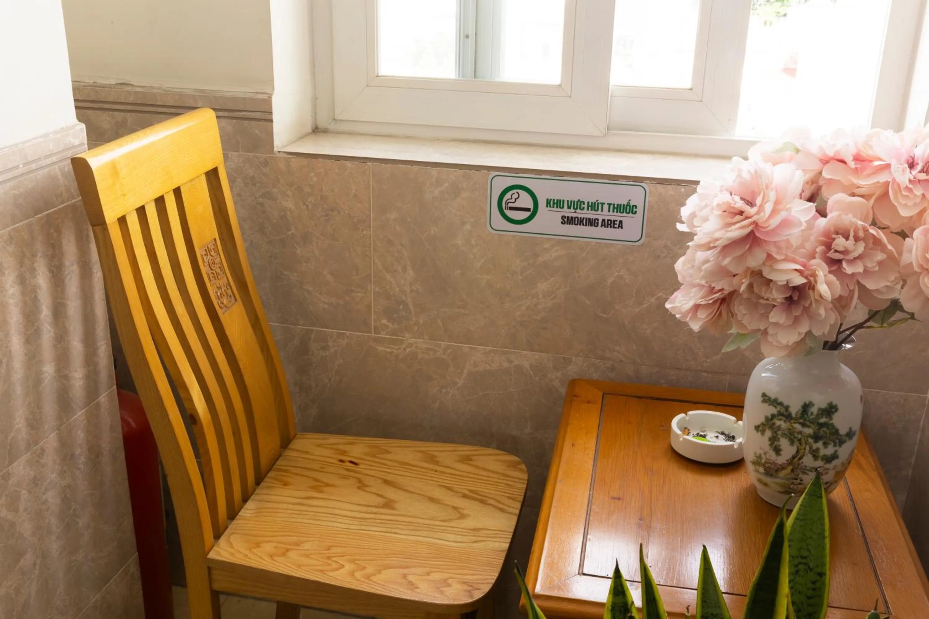 California Saigon Hotel