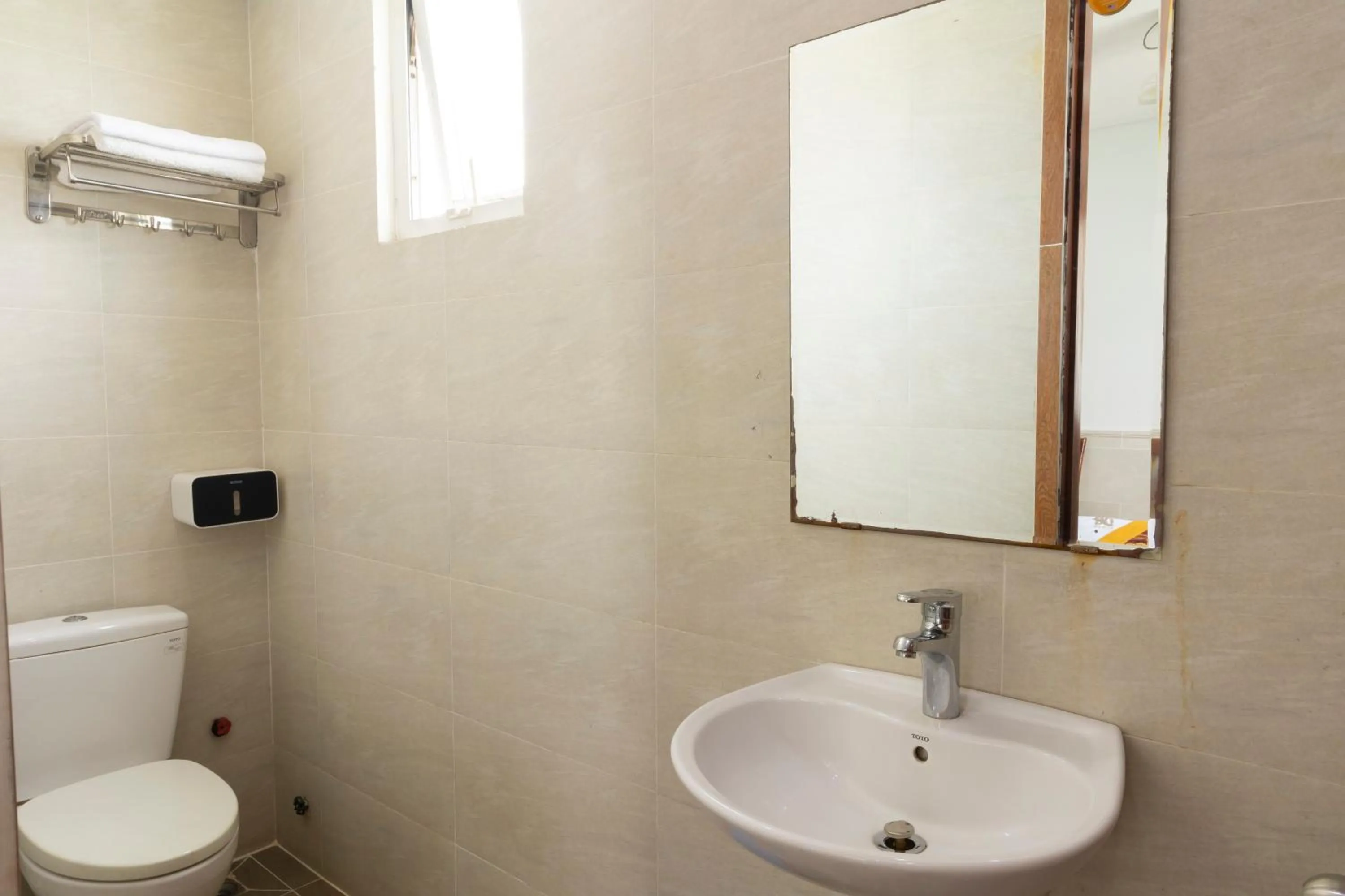 California Saigon Hotel