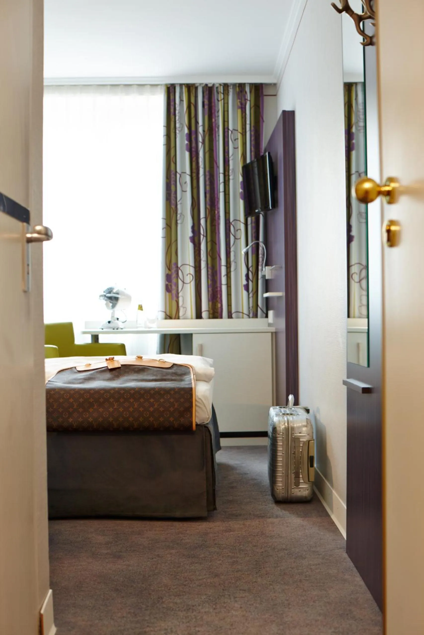 Bed in Hotel Concorde