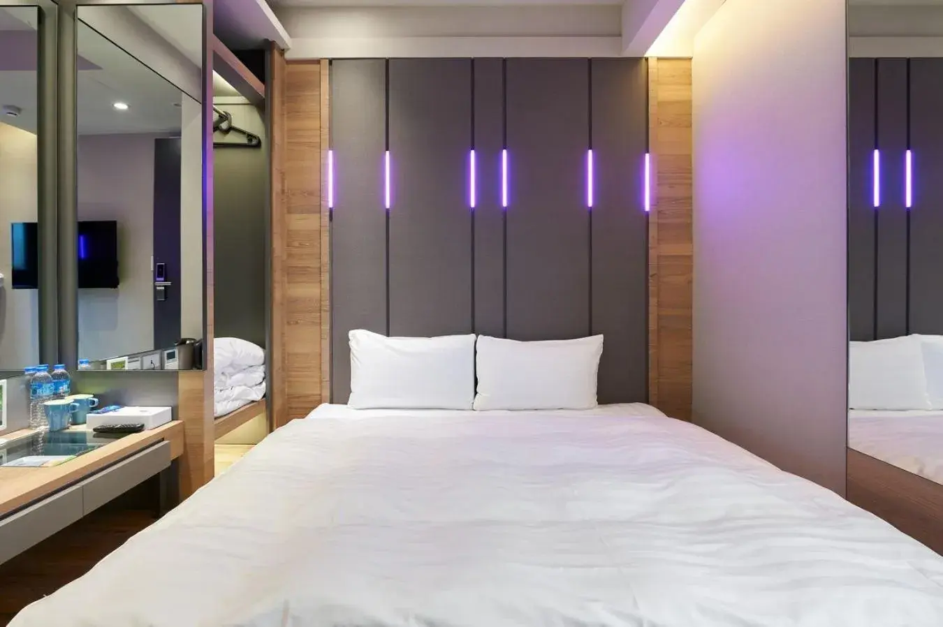 Photo of the whole room, Bed in KIWI SHARE HOTEL ZHONGLI Photo of the whole room, Bed in KIWI SHARE HOTEL ZHONGLI