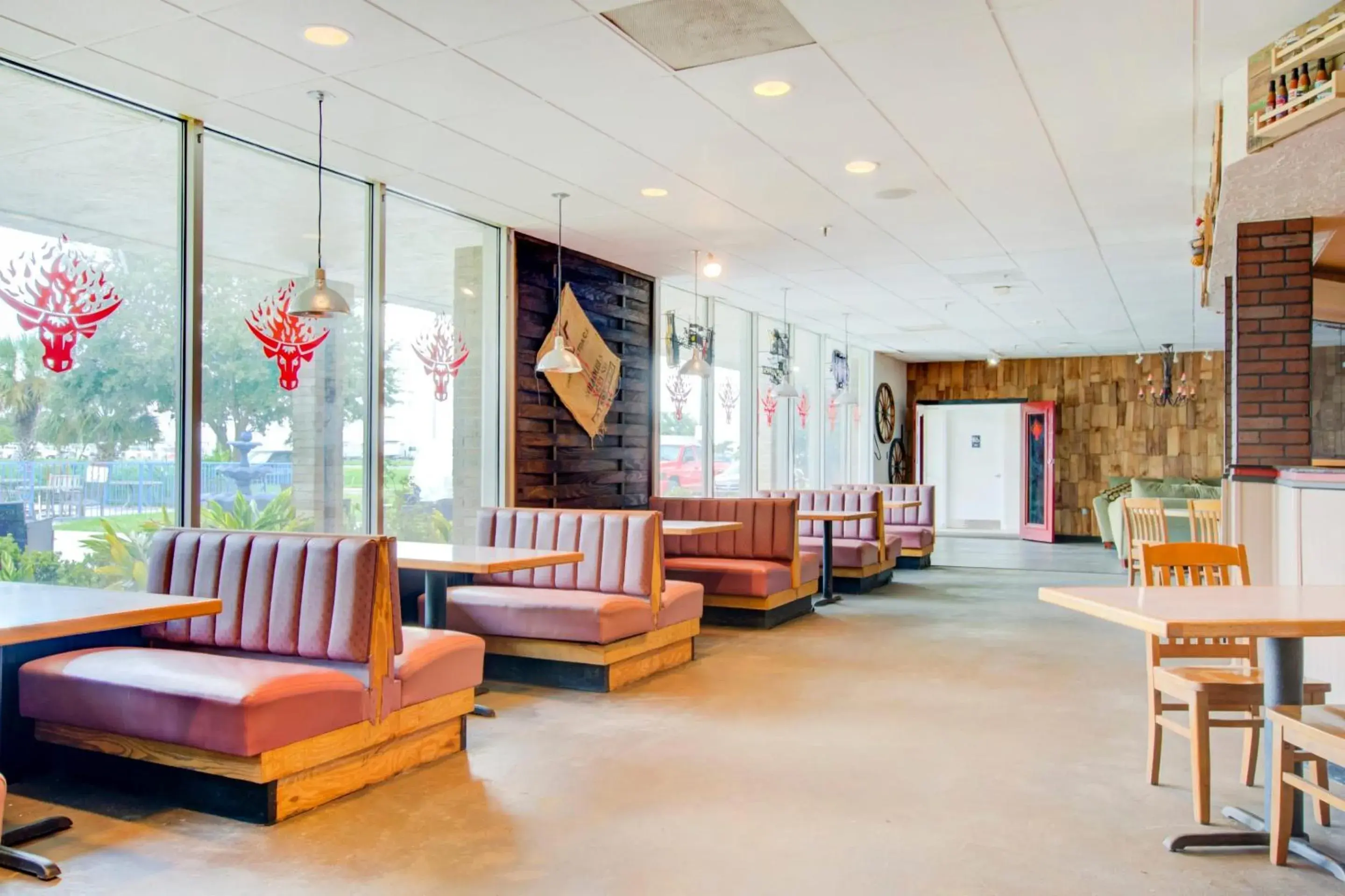 Lobby or reception in OYO Hotel Dundee By Crystal Lake Lobby or reception in OYO Hotel Dundee By Crystal Lake