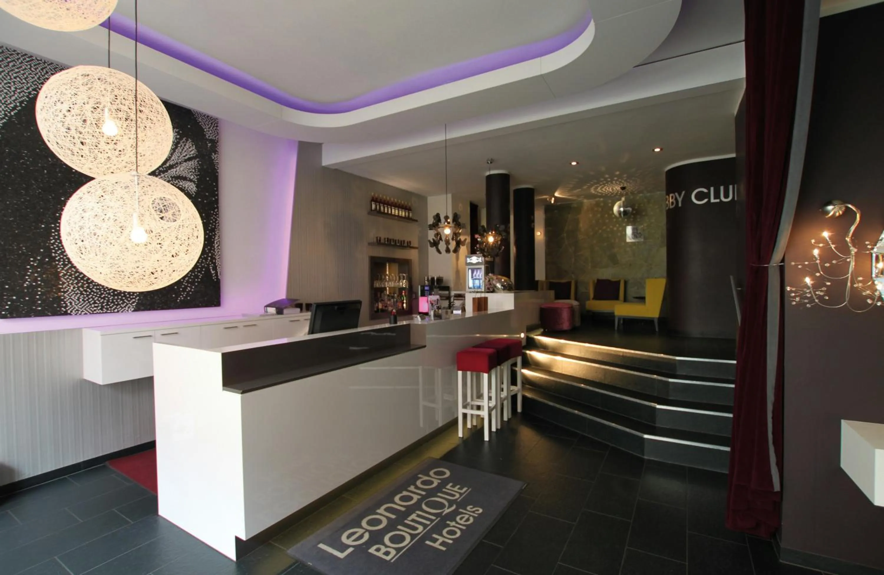 Lobby or reception in Leonardo Boutique Hotel Munich