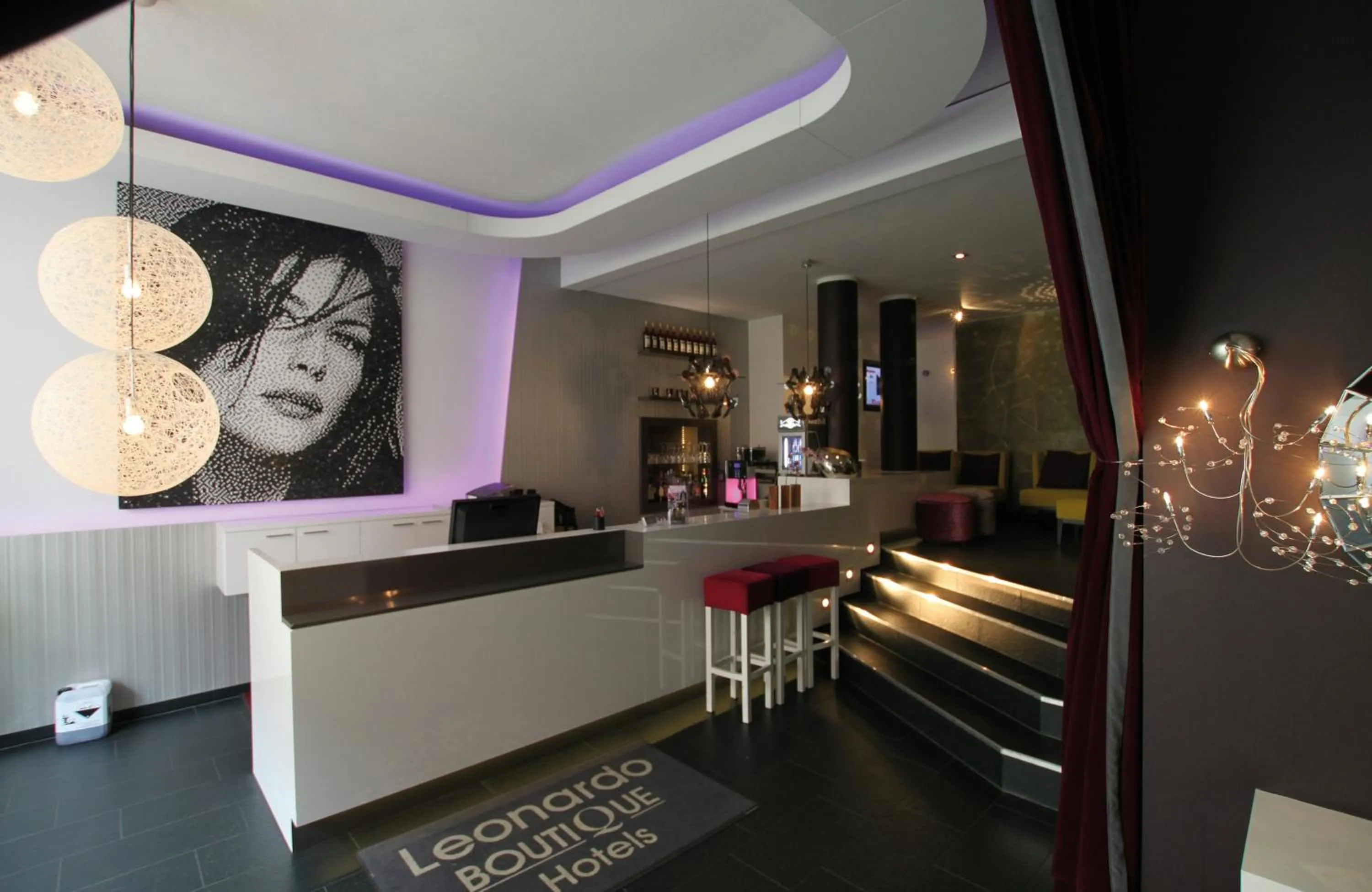 Lobby or reception in Leonardo Boutique Hotel Munich
