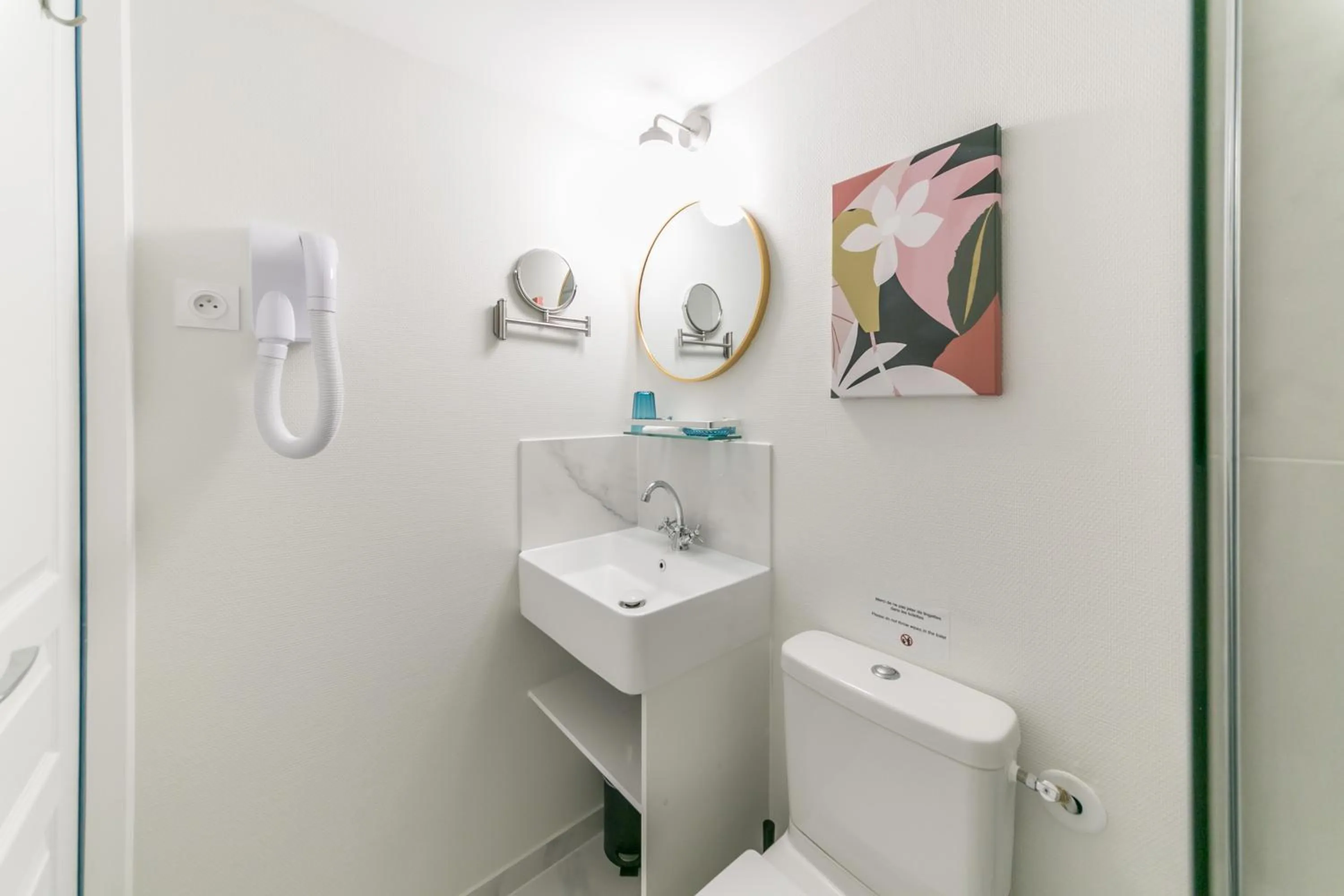 Bathroom in WS Tour Eiffel - Nicolo