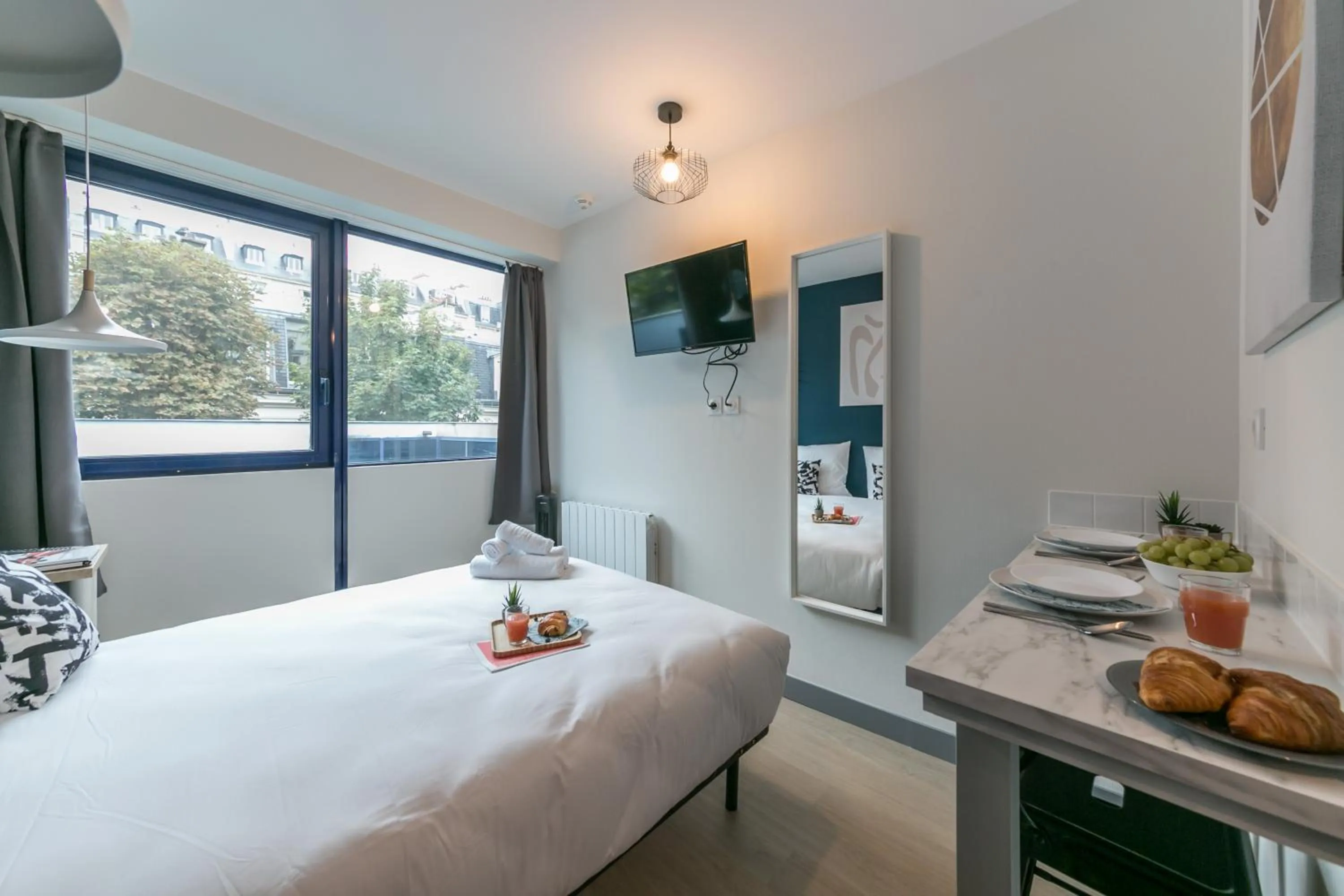 Bedroom, Bed in WS Tour Eiffel - Nicolo