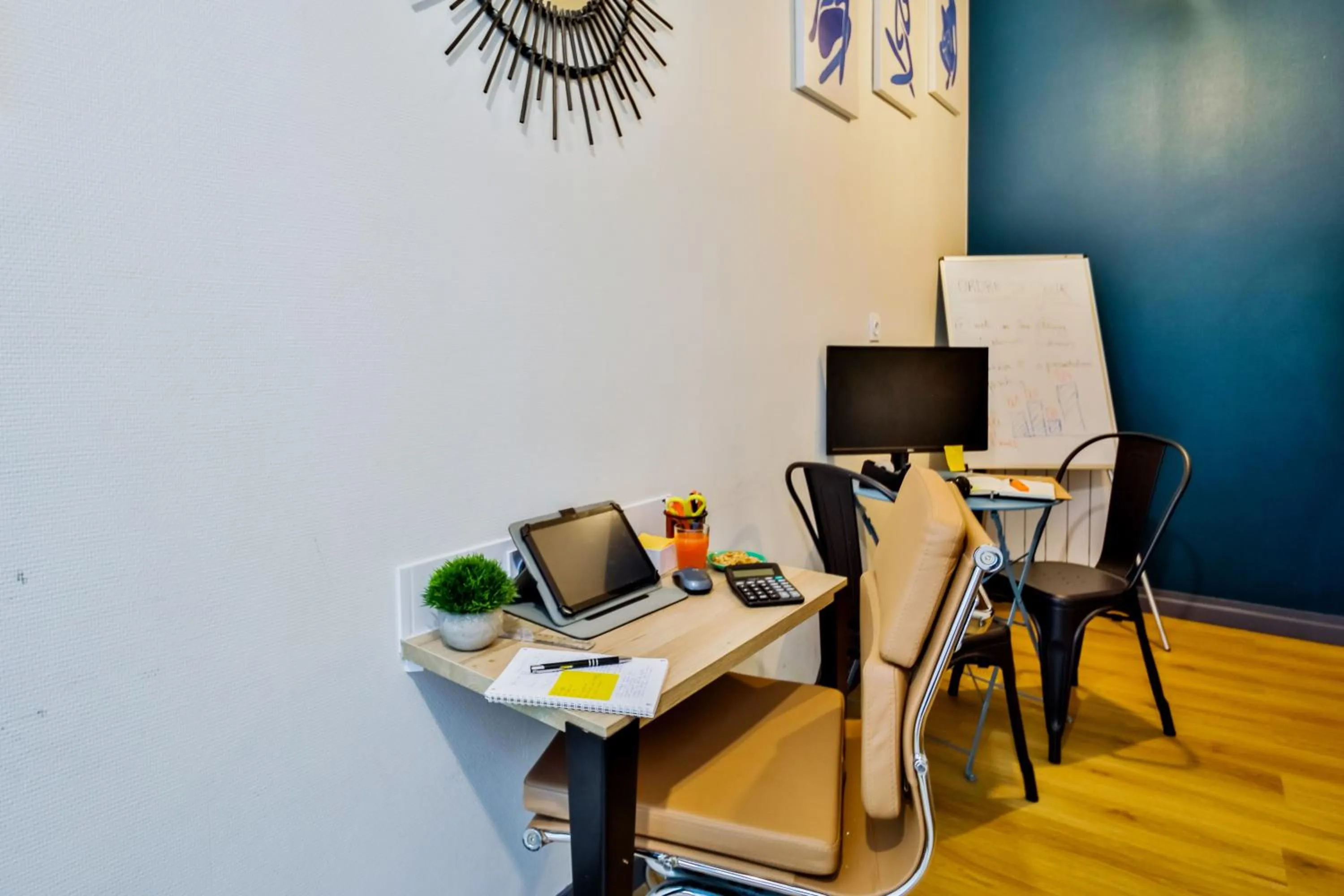 Seating area in WS Tour Eiffel - Nicolo