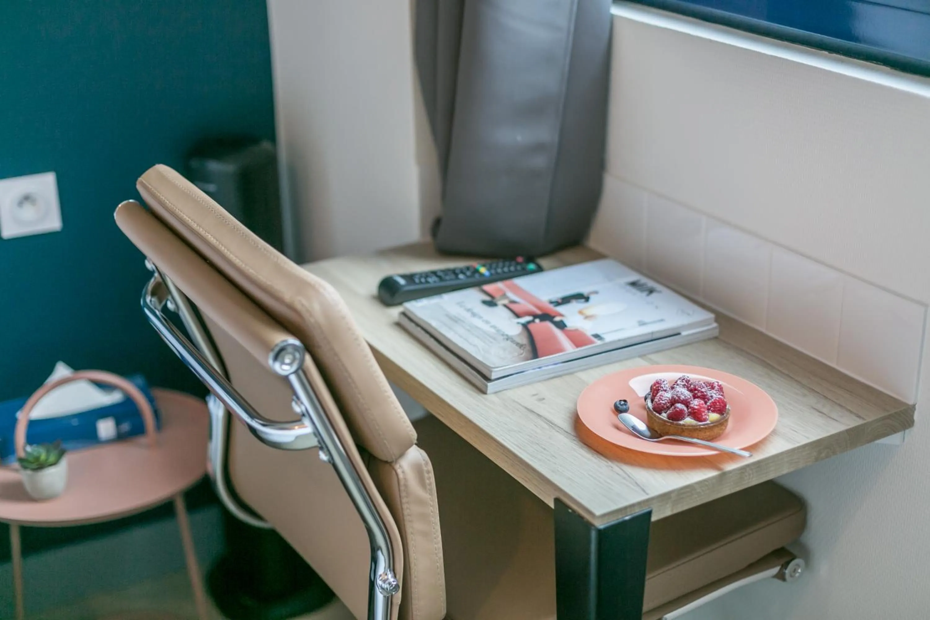 Seating area in WS Tour Eiffel - Nicolo