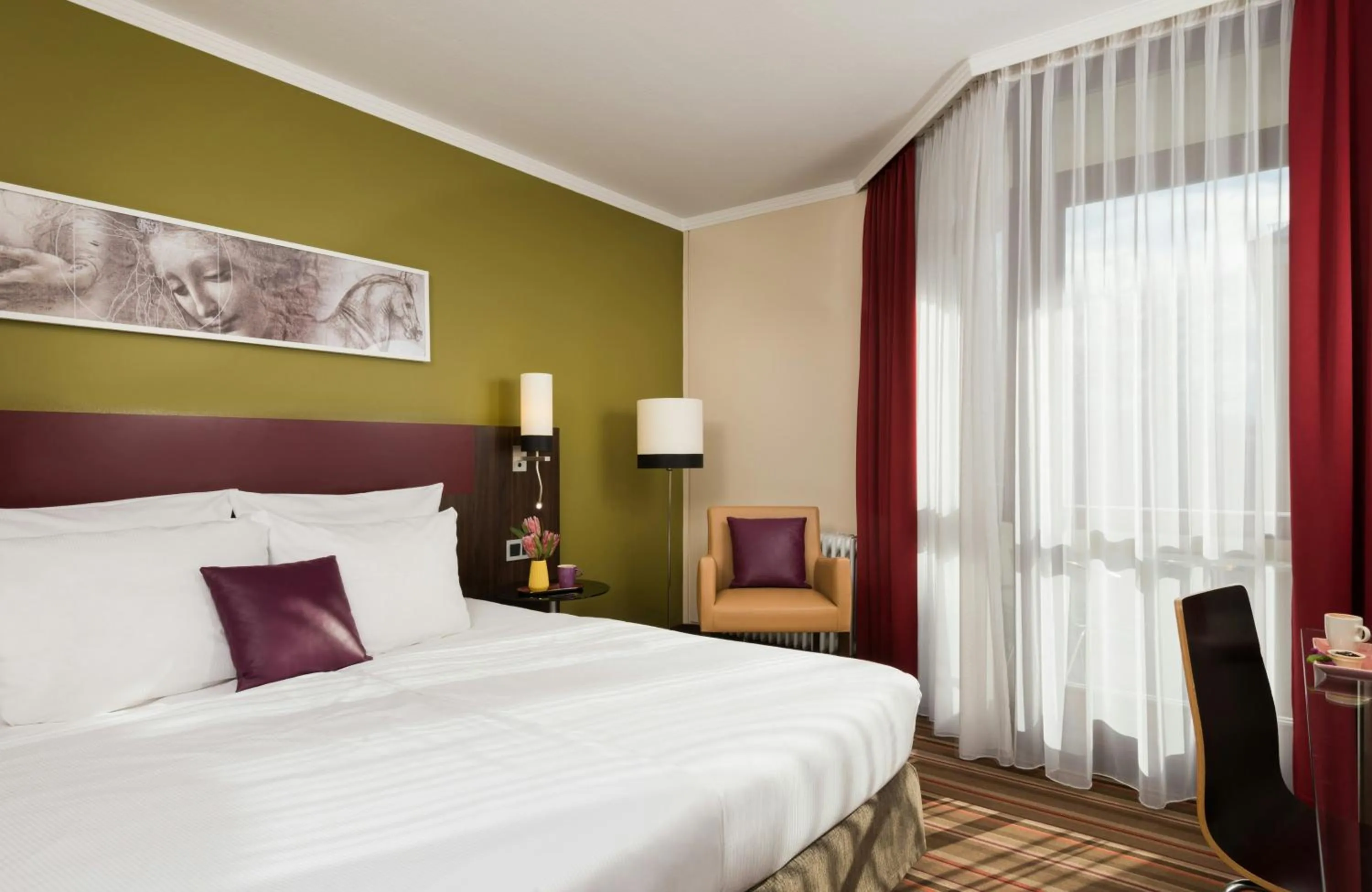 Photo of the whole room, Bed in Leonardo Hotel & Residenz München