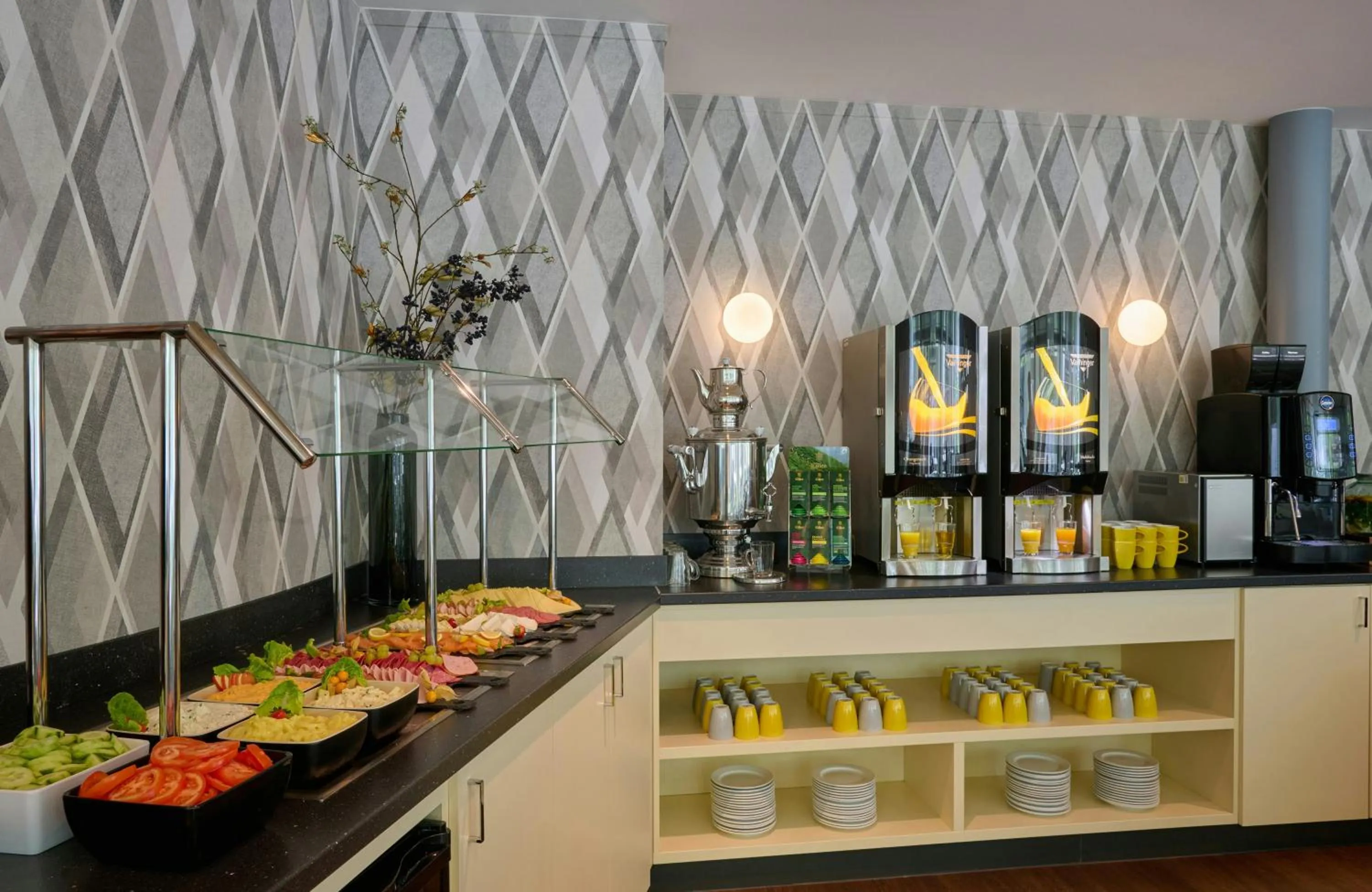 Buffet breakfast in Leonardo Hotel & Residenz München