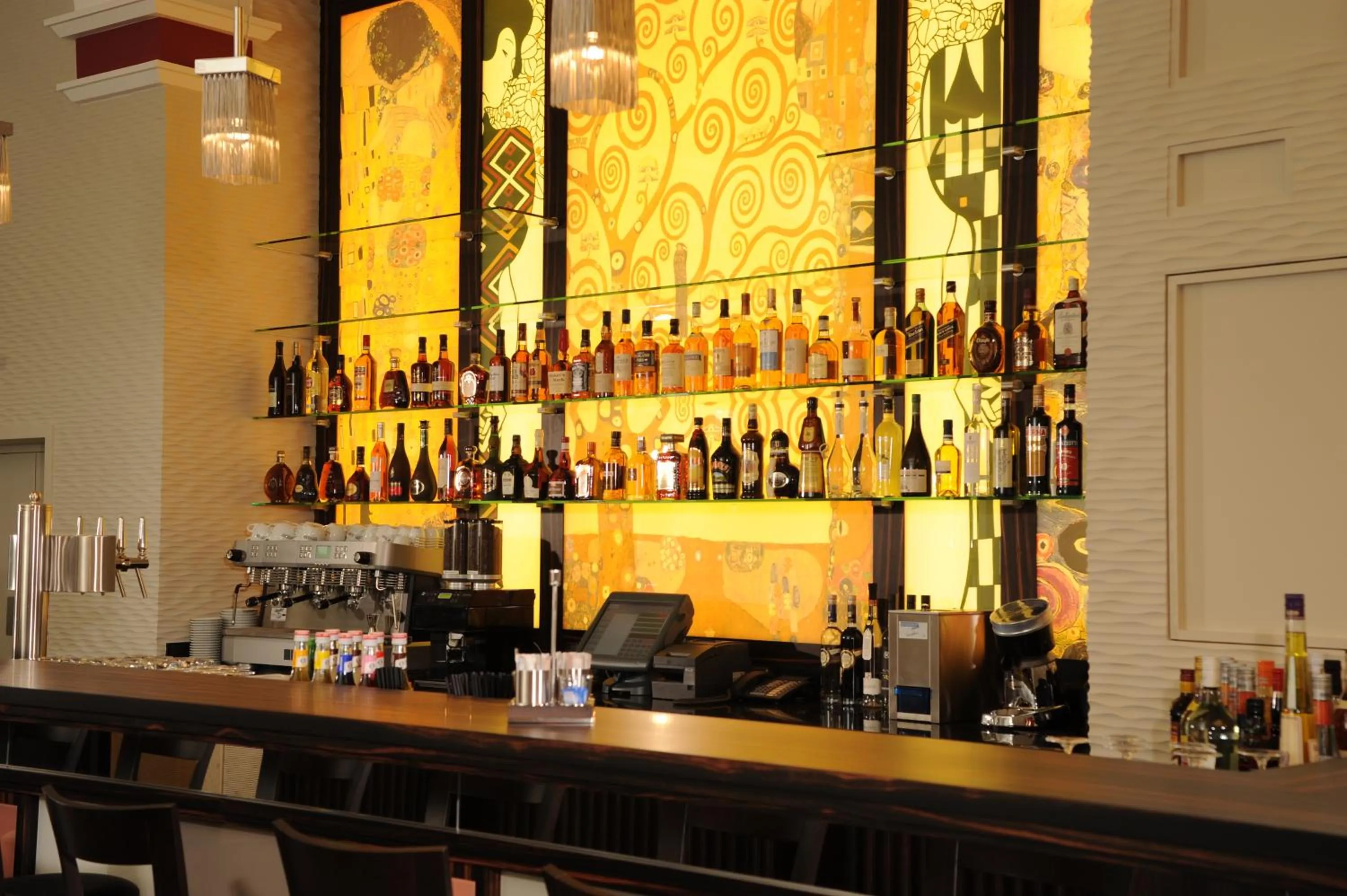 Lounge or bar in Hotel Torbräu