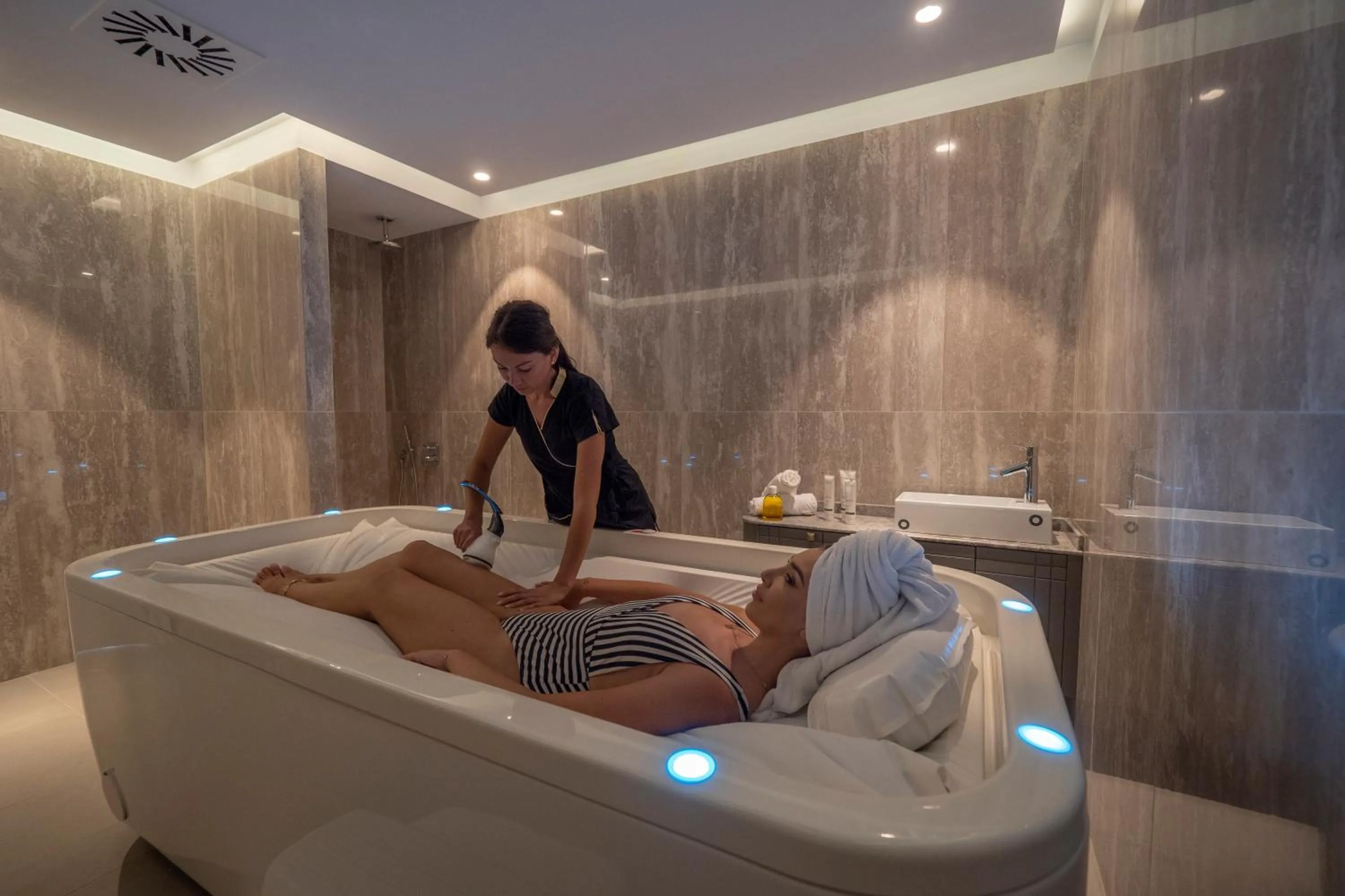 Spa and wellness centre/facilities in Vivid Blue Serenity Resort