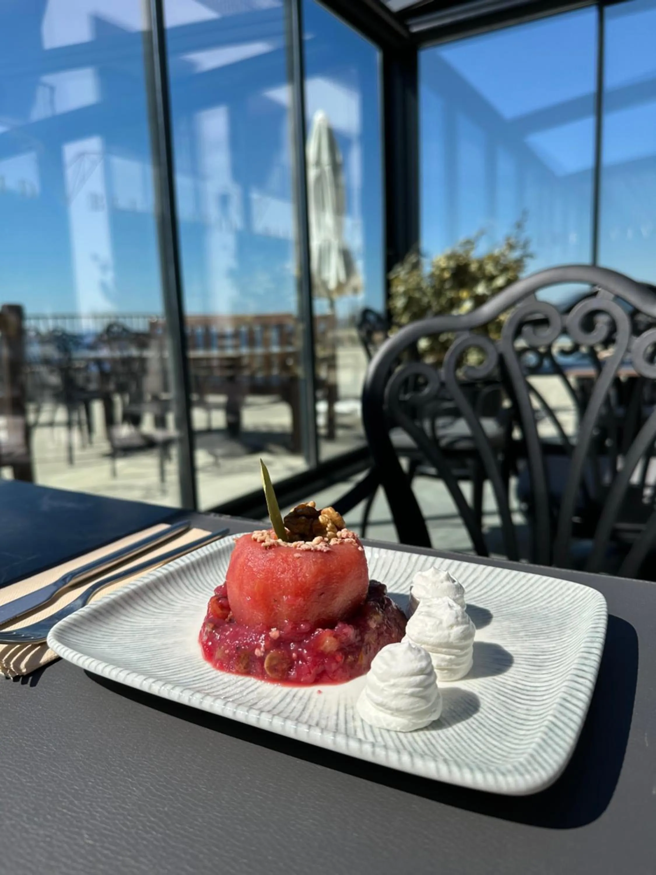 Restaurant/places to eat in Vivid Blue Serenity Resort